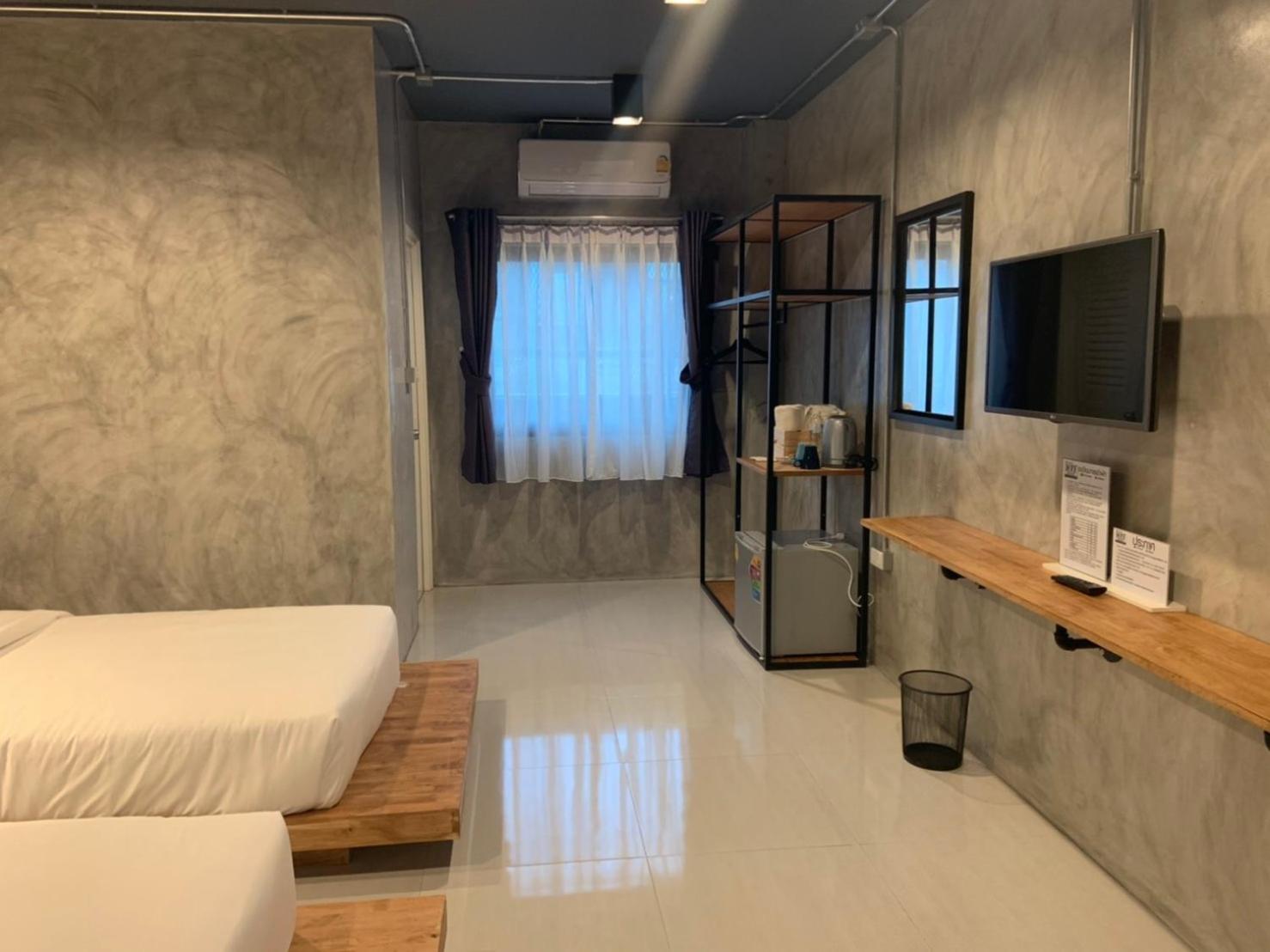 Deluxe Twin Room - Photo 11