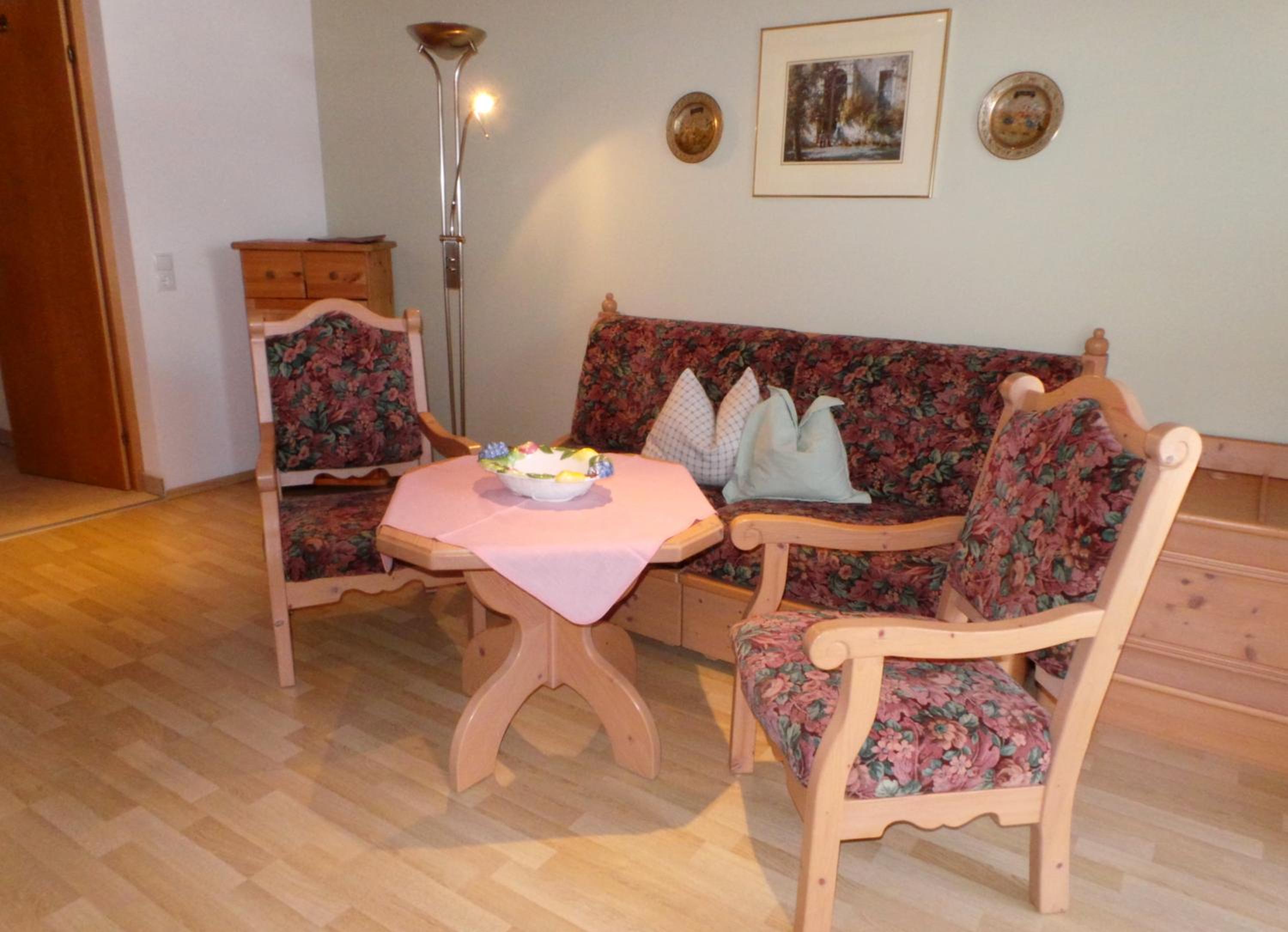 Comfort Two-Bedroom Apartment with Balcony