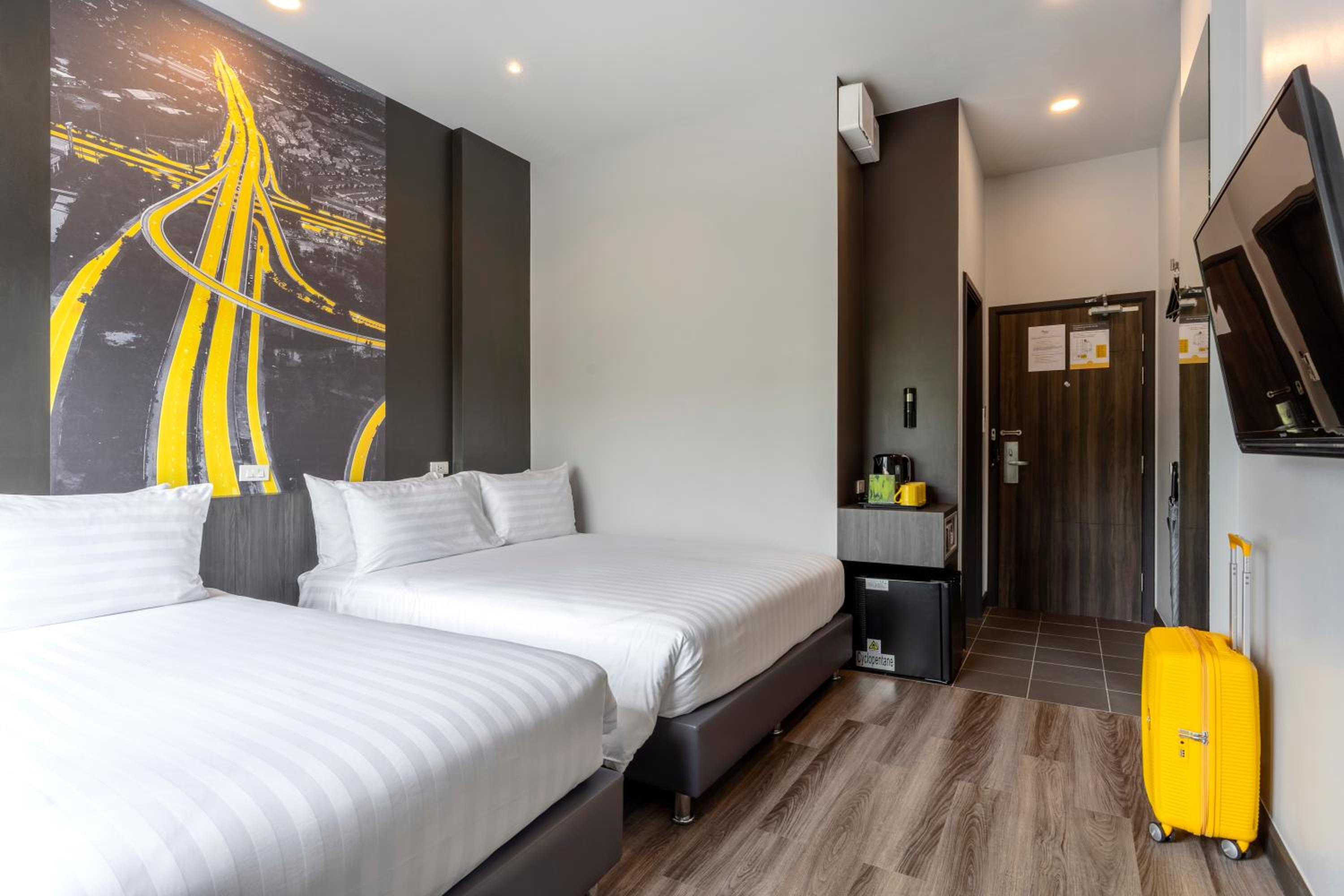Triple Room with Balcony - Photo 3