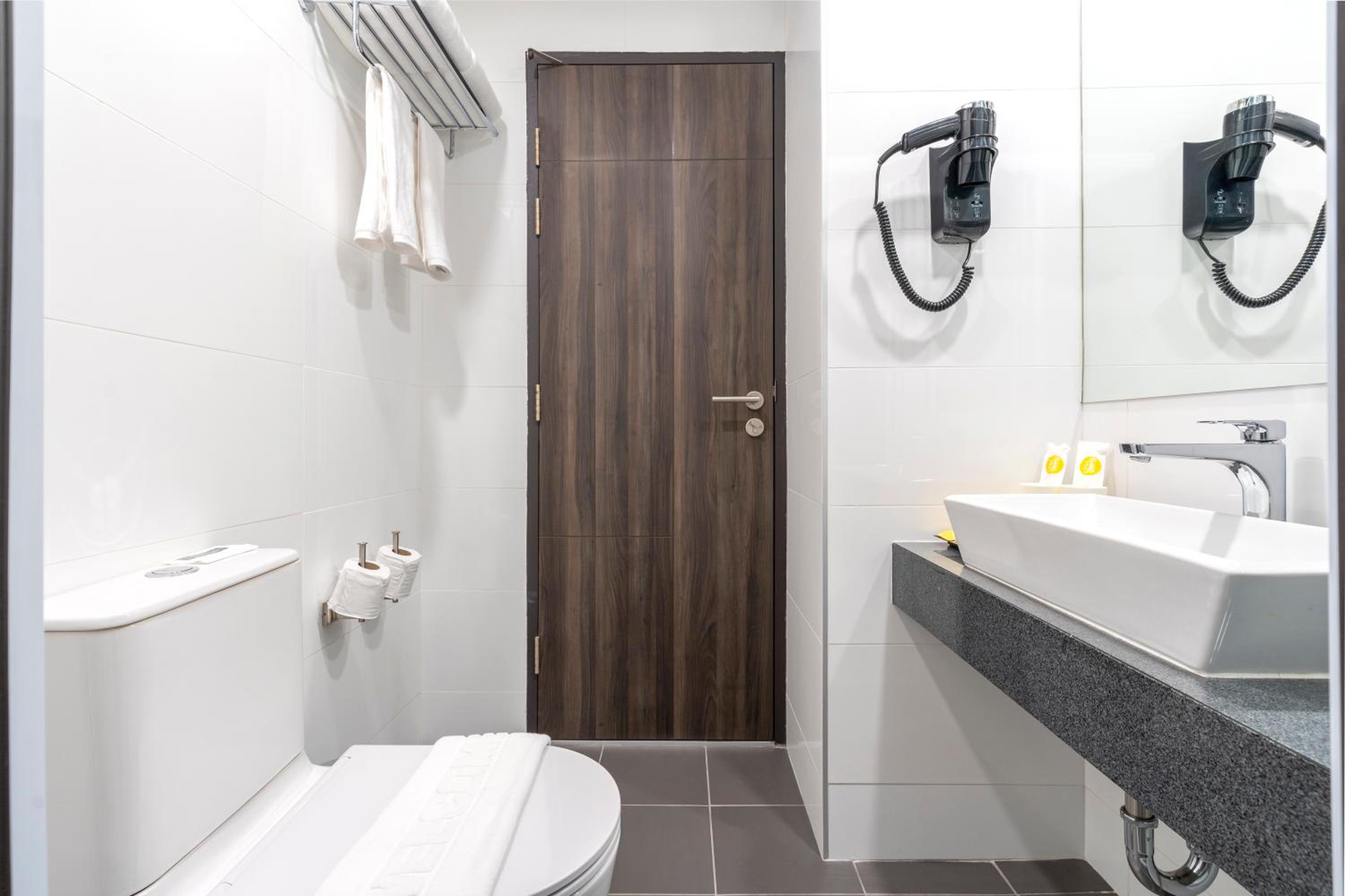 Double or Twin Room - Photo 2