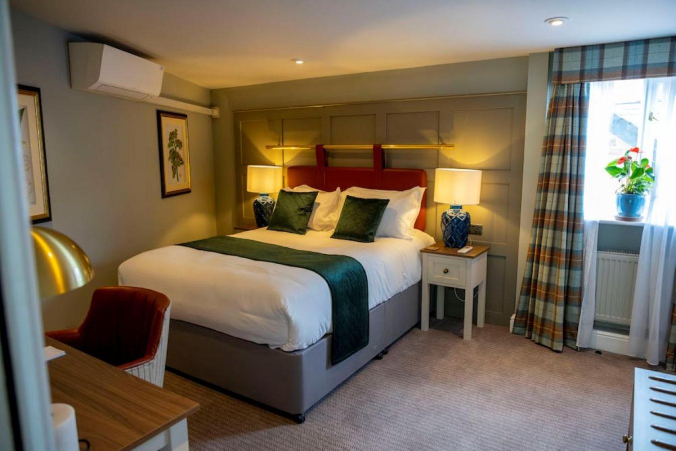 Classic Double Room