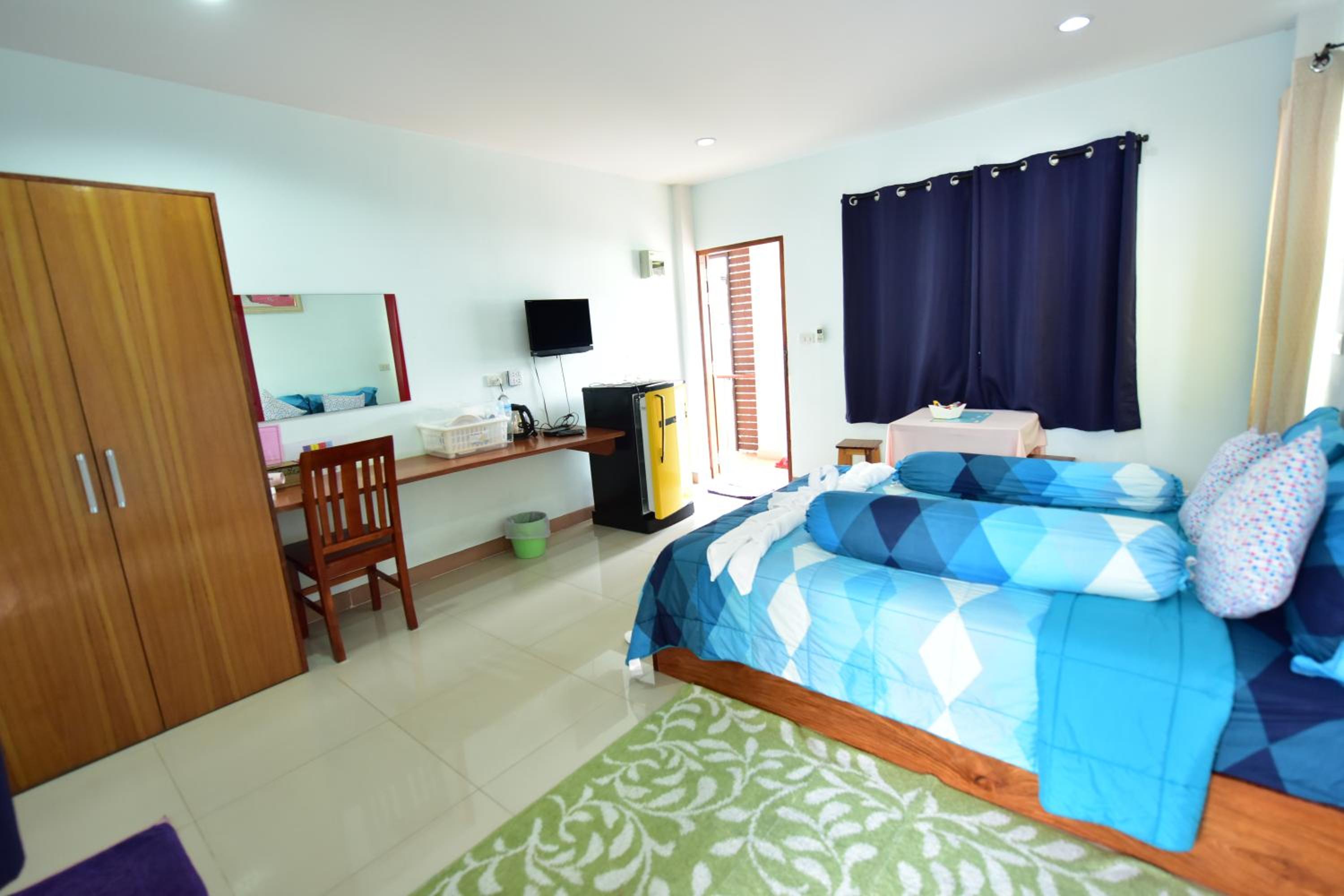 Standard Double Room - Photo 15