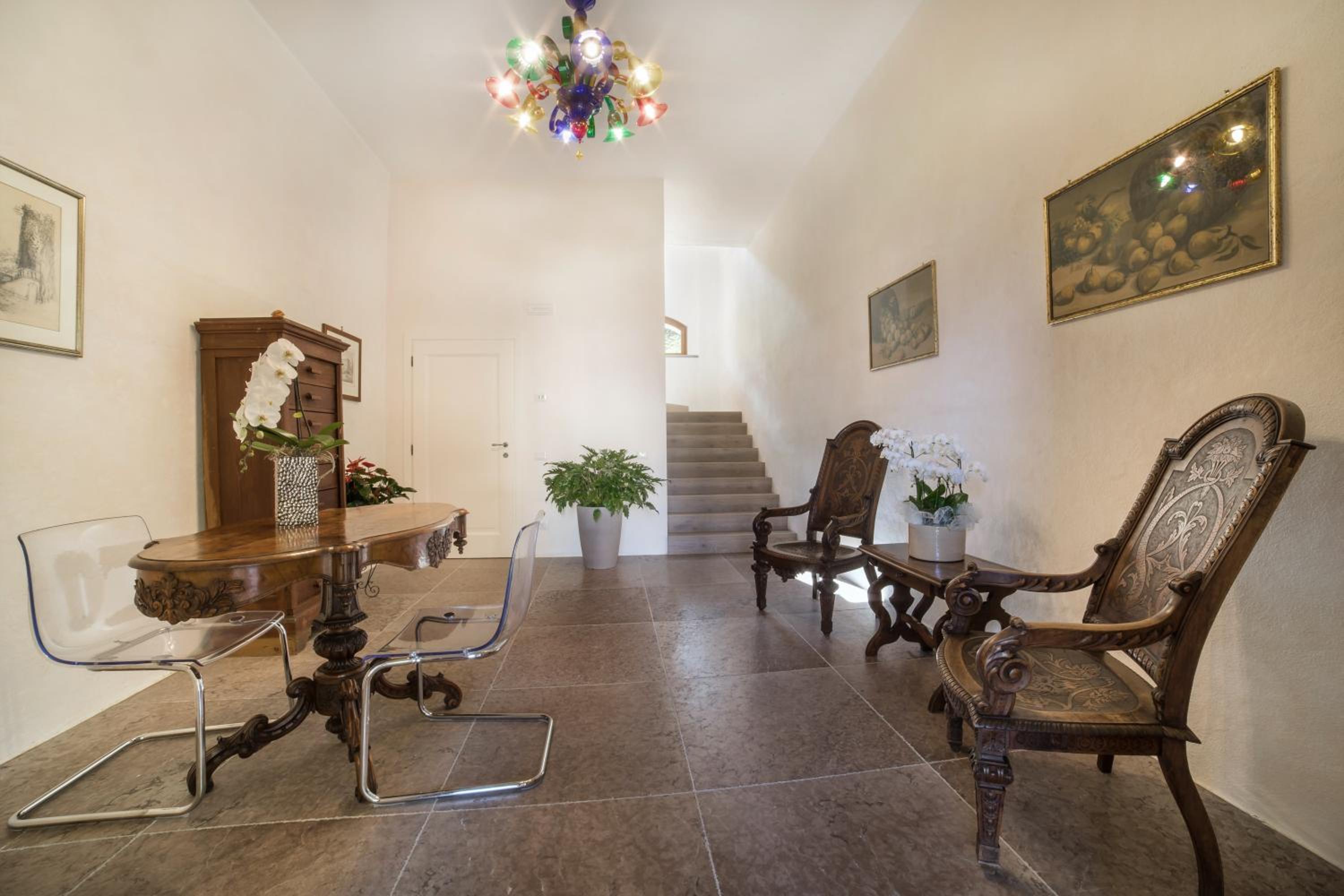 One-Bedroom Apartment - Photo 18
