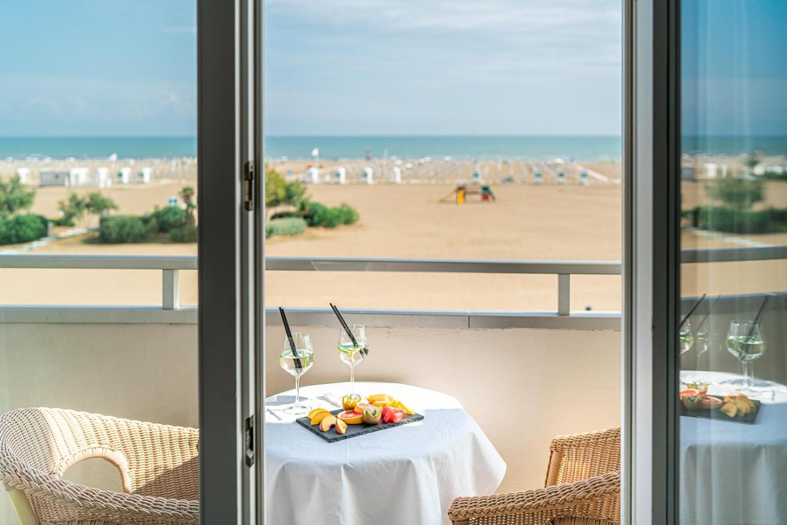 Quadruple Room With Balcony And Sea View - Photo 5