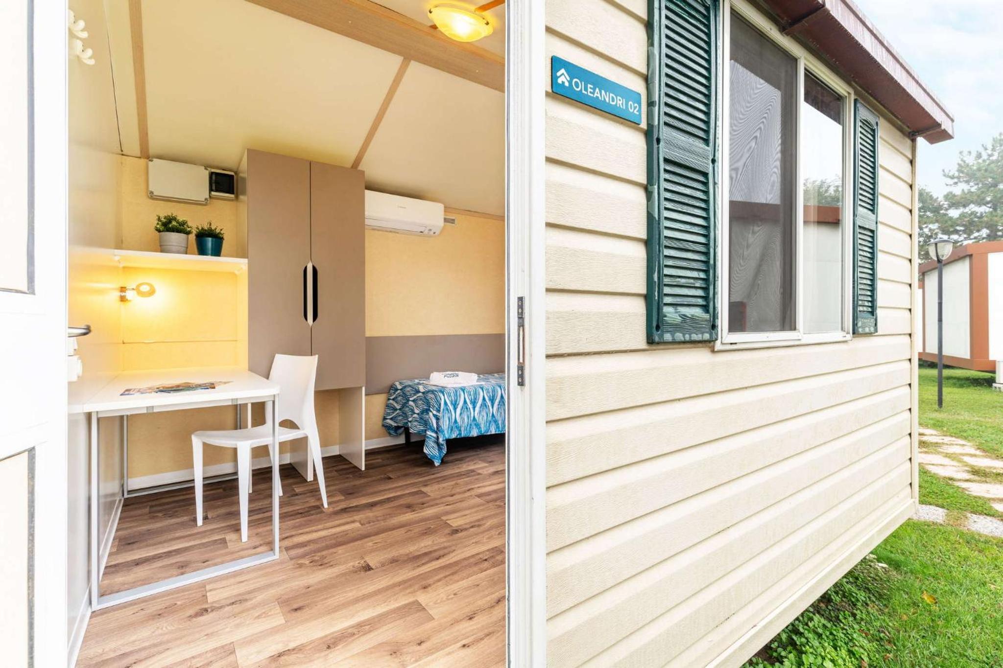 Mobile Home (2 Adults) photo 2