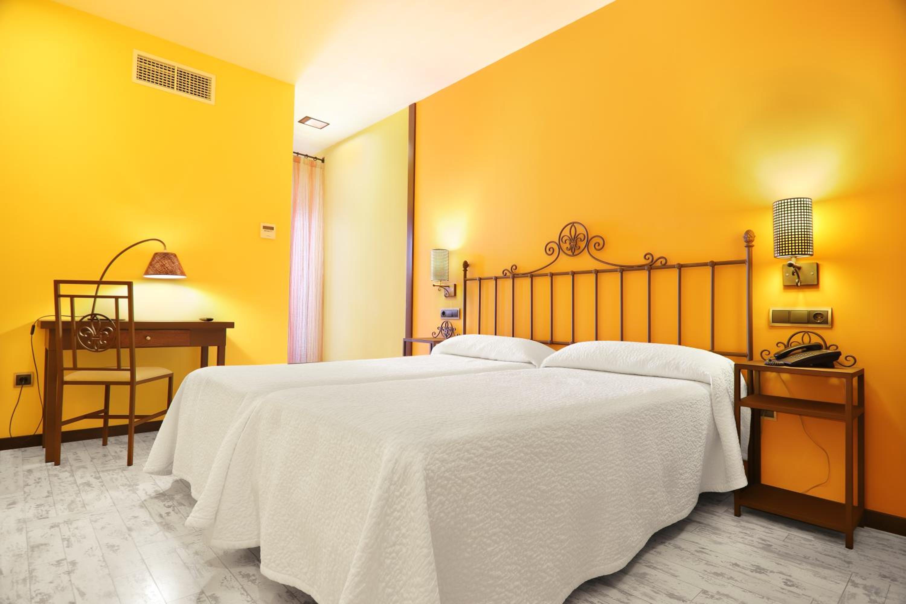 Twin Room with Terrace photo 2