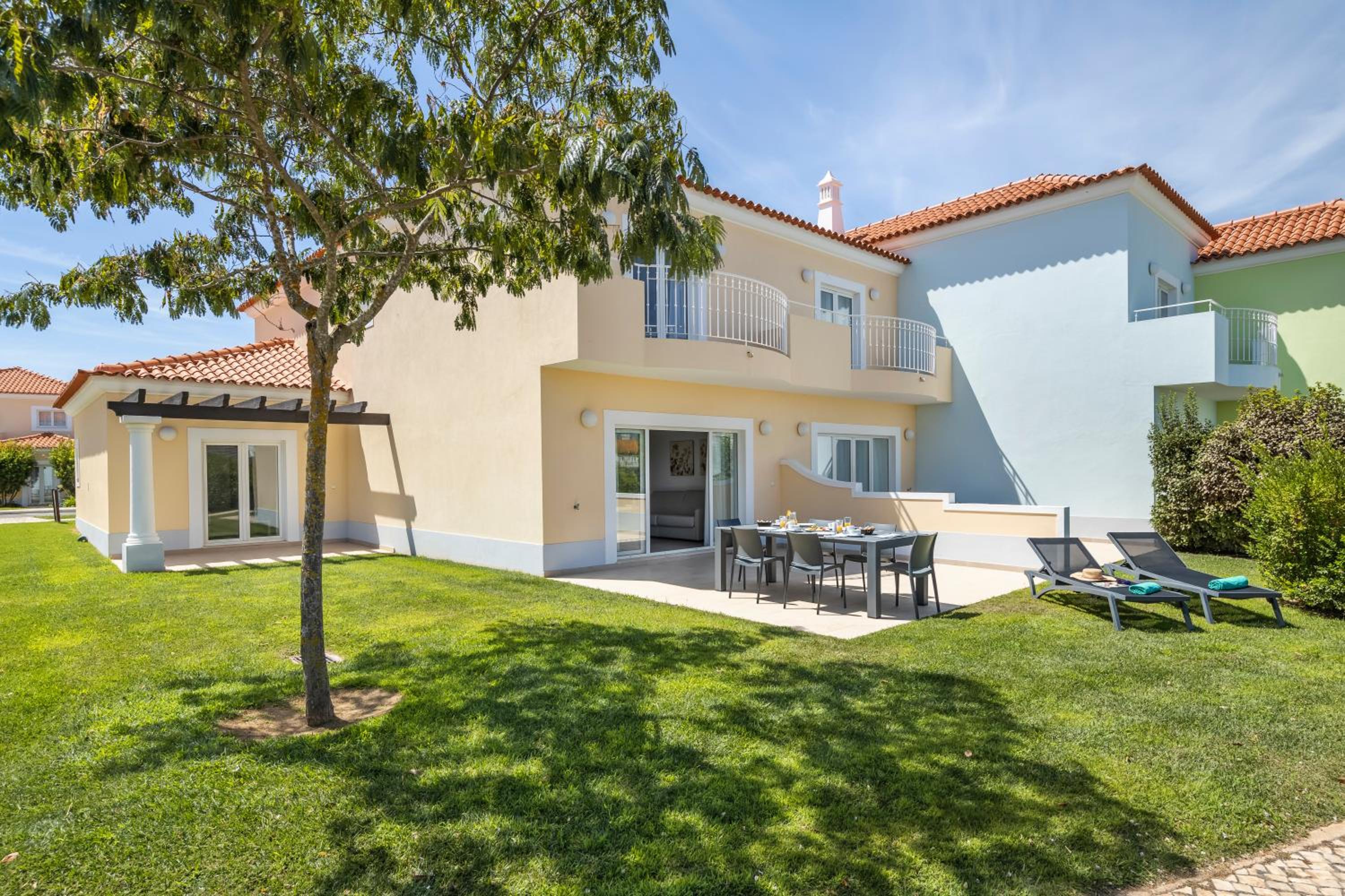 Three-Bedroom Villa photo 2