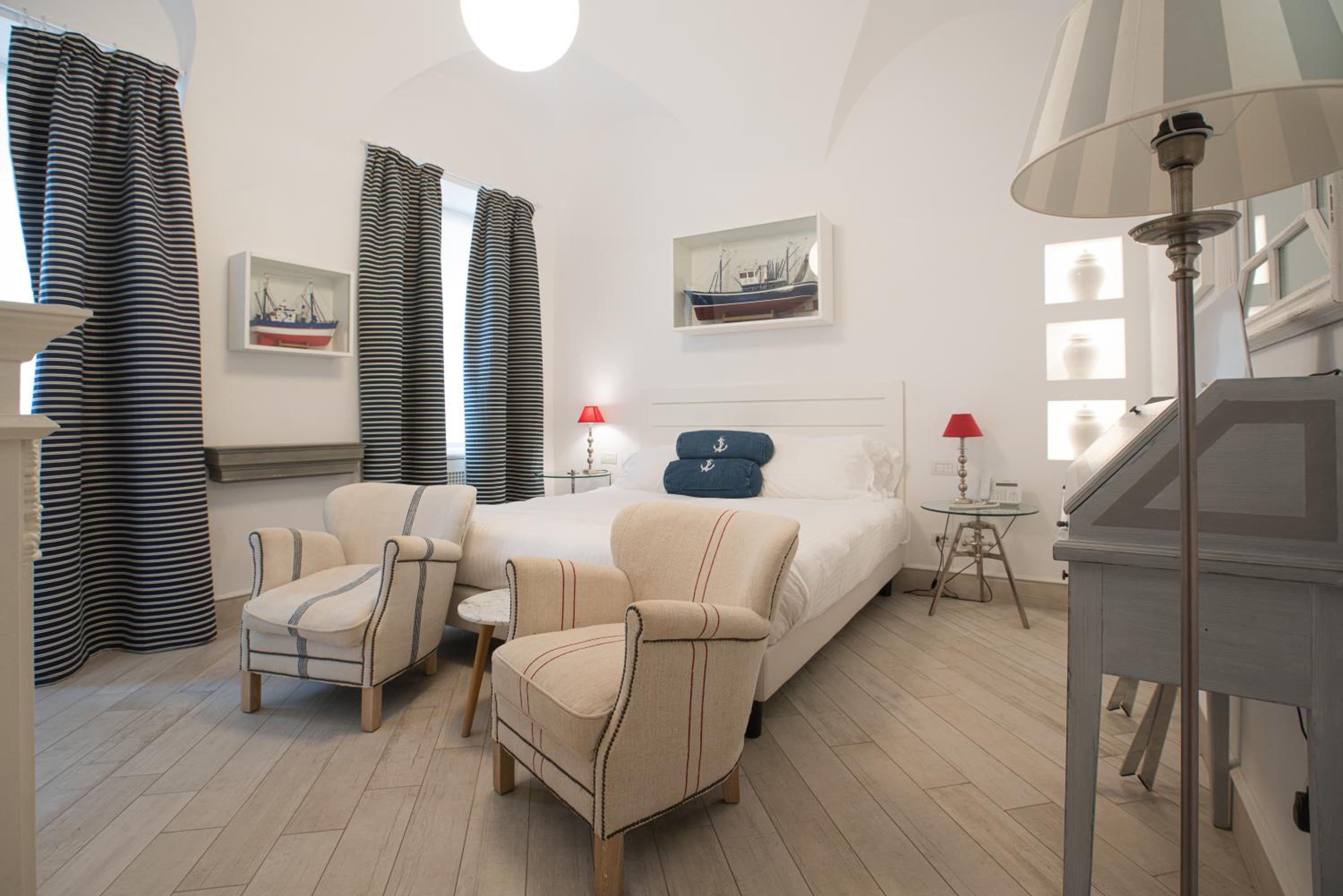 Double or Twin Room photo 3