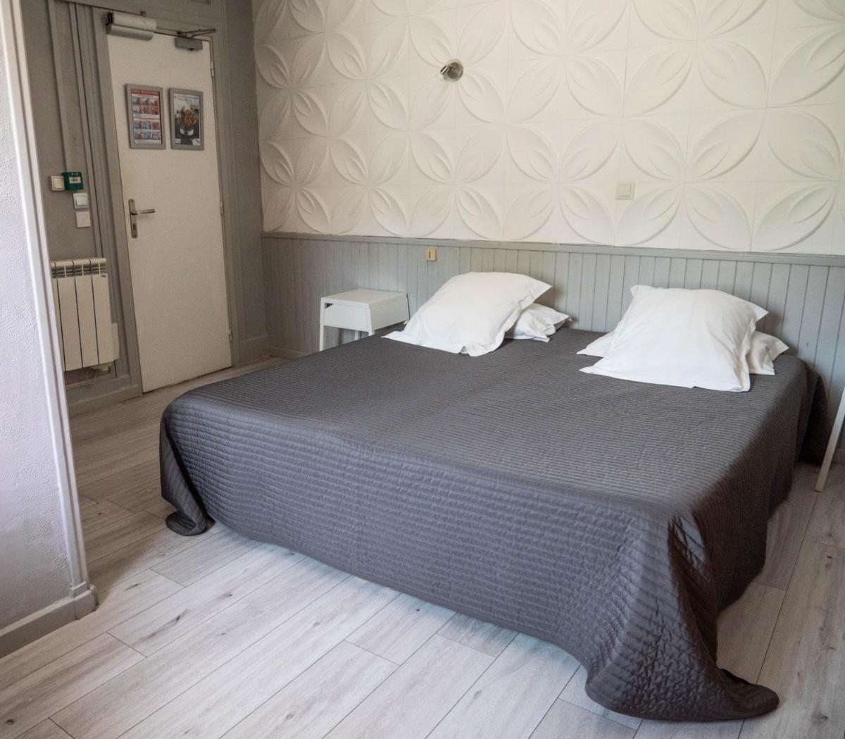 Double or Twin Room photo 2
