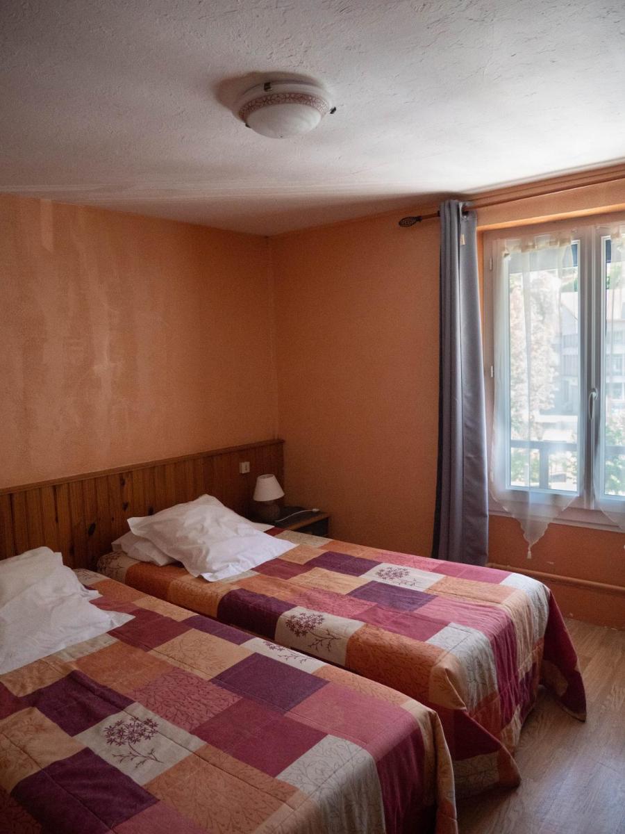 Standard Twin Room photo 2