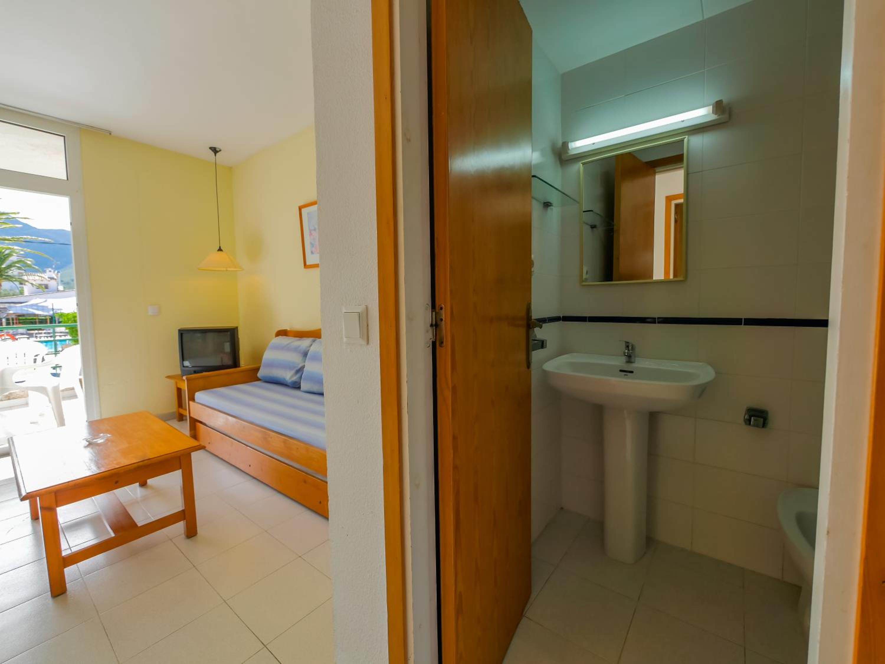 Apartamento Básico de Una Habitación (4 Adultos)
