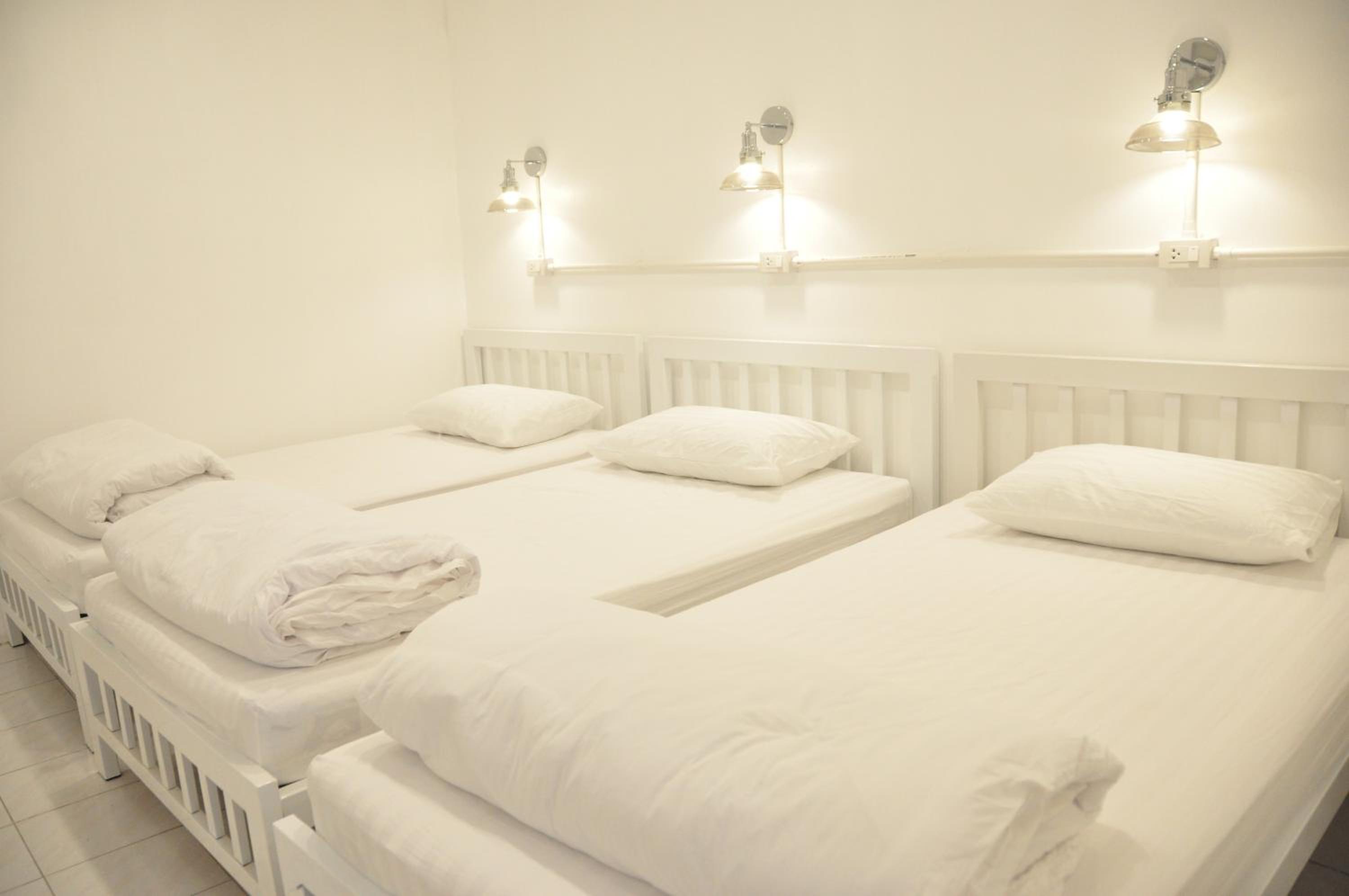 Triple Room with Bathroom - Photo 1