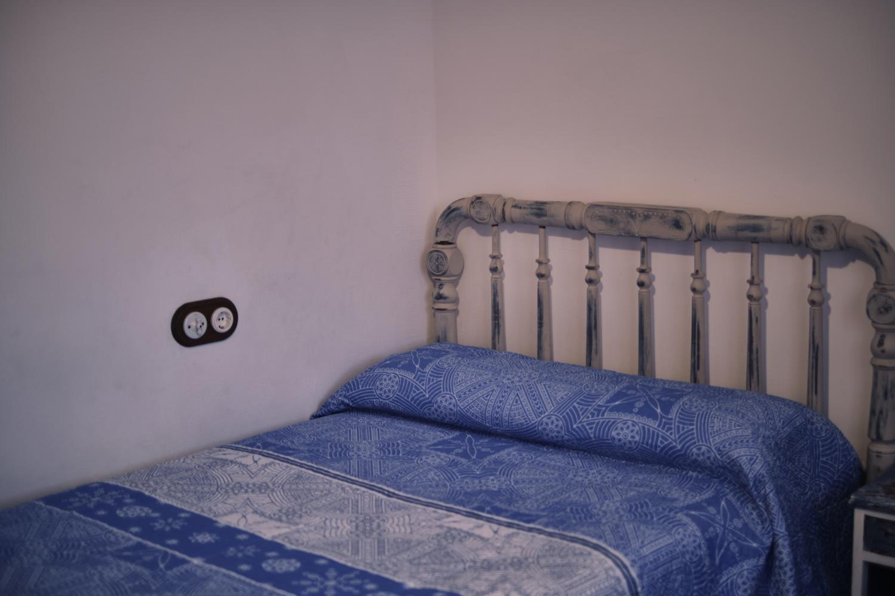 Two-Bedroom House - Photo 12