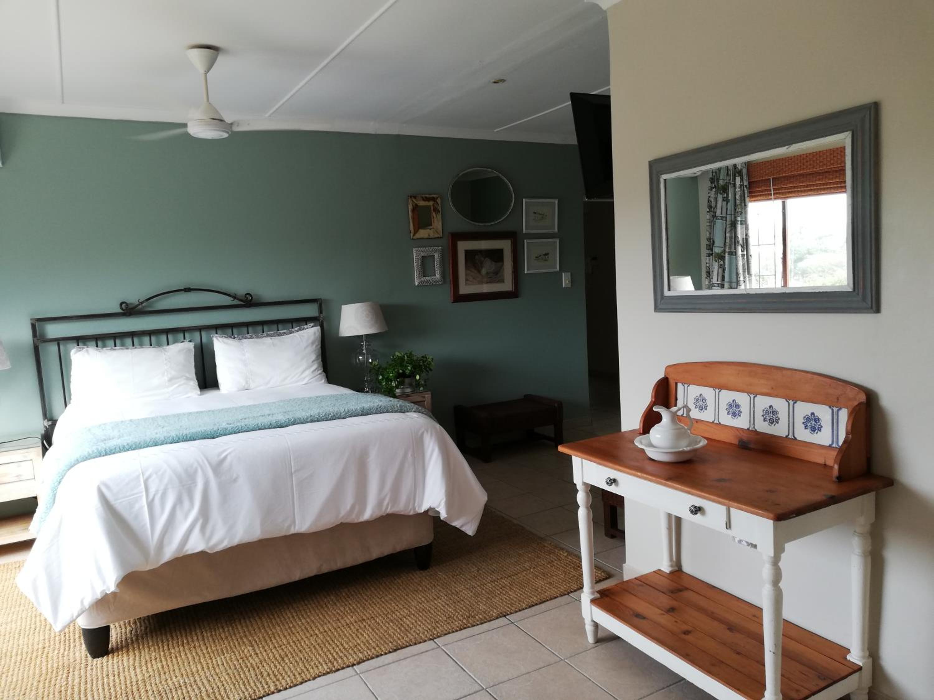 Deluxe Family Room - Photo 2