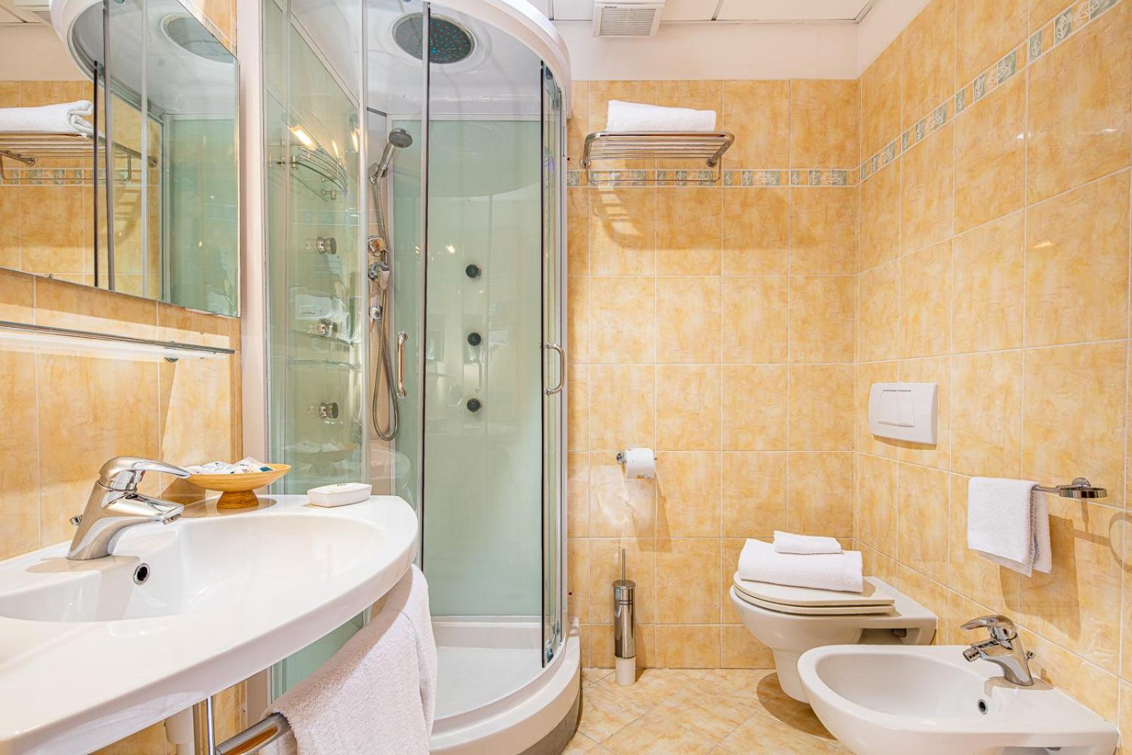 Junior Suite - Photo 3