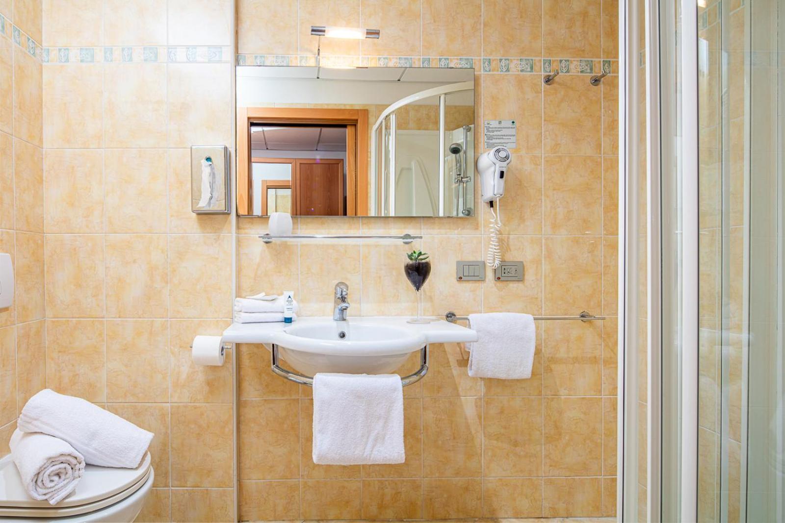 Triple Room - Photo 5