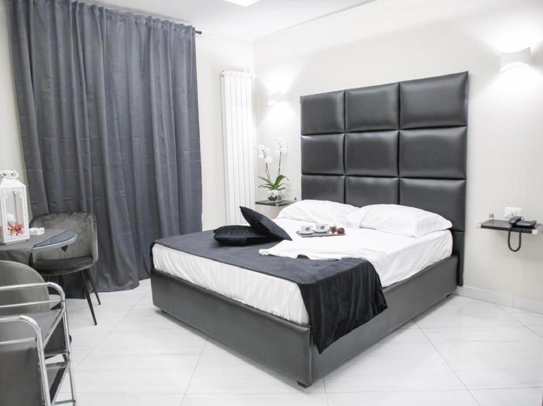 Double Room - Photo 1