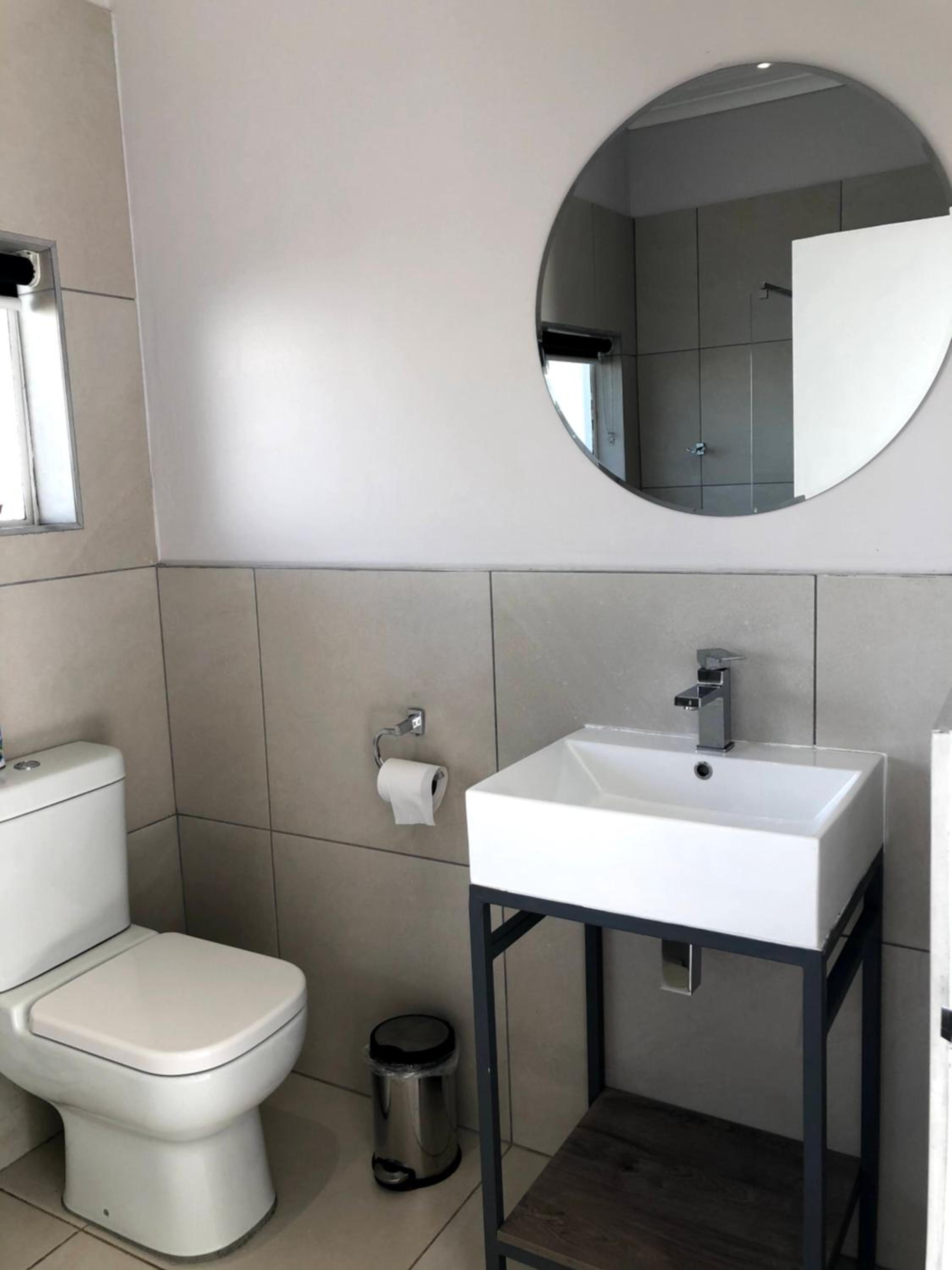 Superior Deluxe Double or Twin Room  - Photo 6