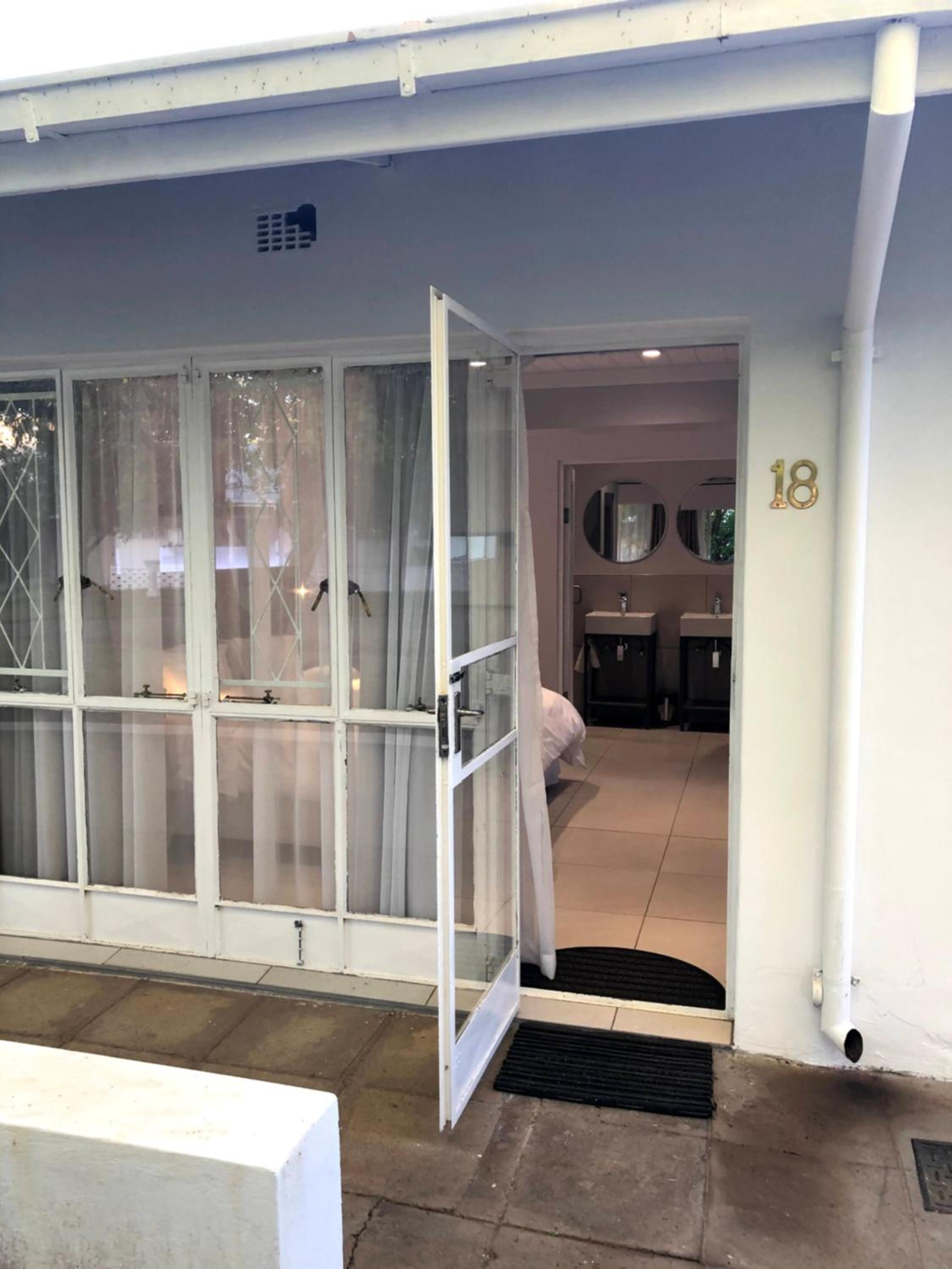 Superior Double or Twin Room - Photo 22