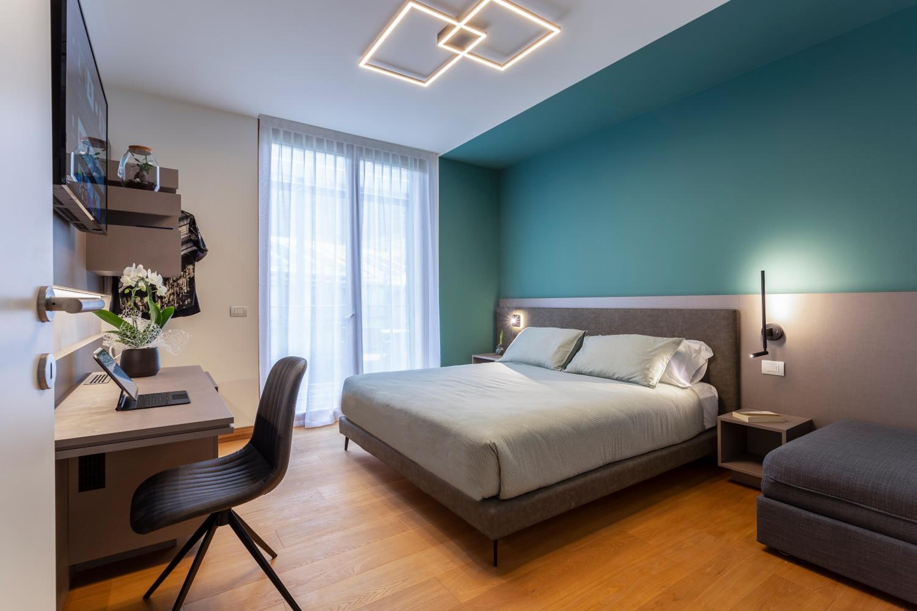 Double Room with Private Bathroom - Photo 7