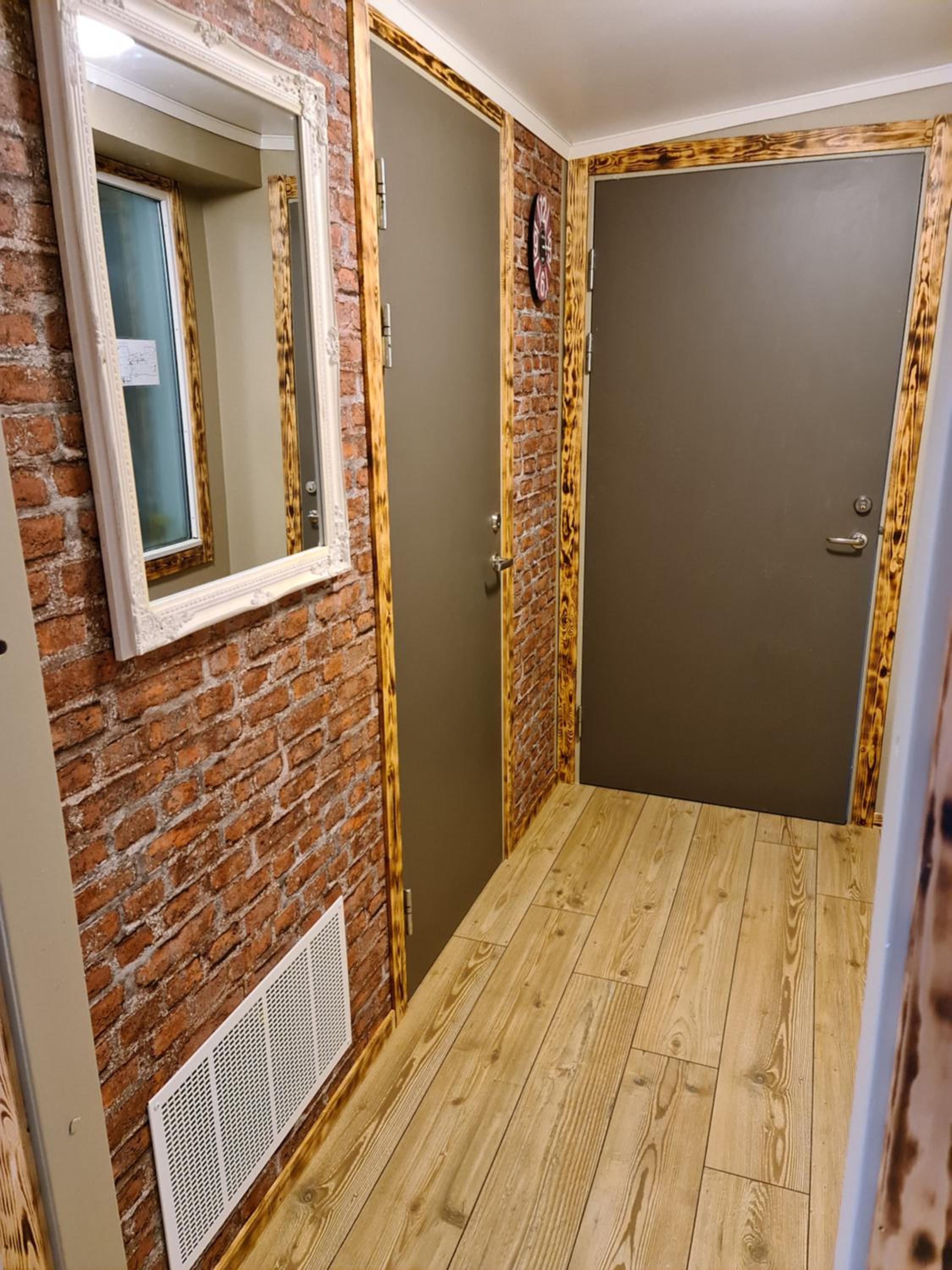 One-Bedroom Apartment - Photo 3