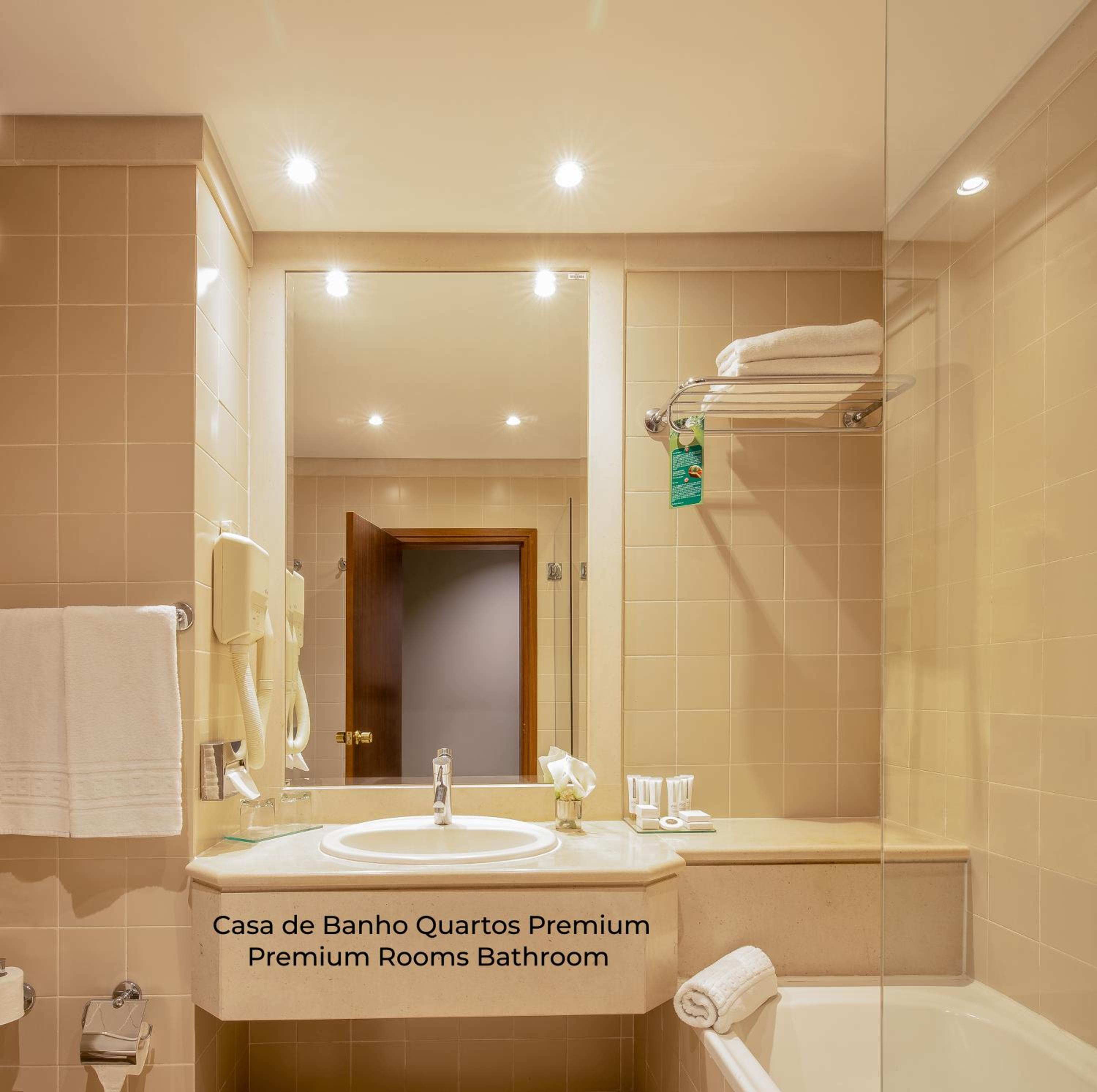 Premium Double Room - Photo 4
