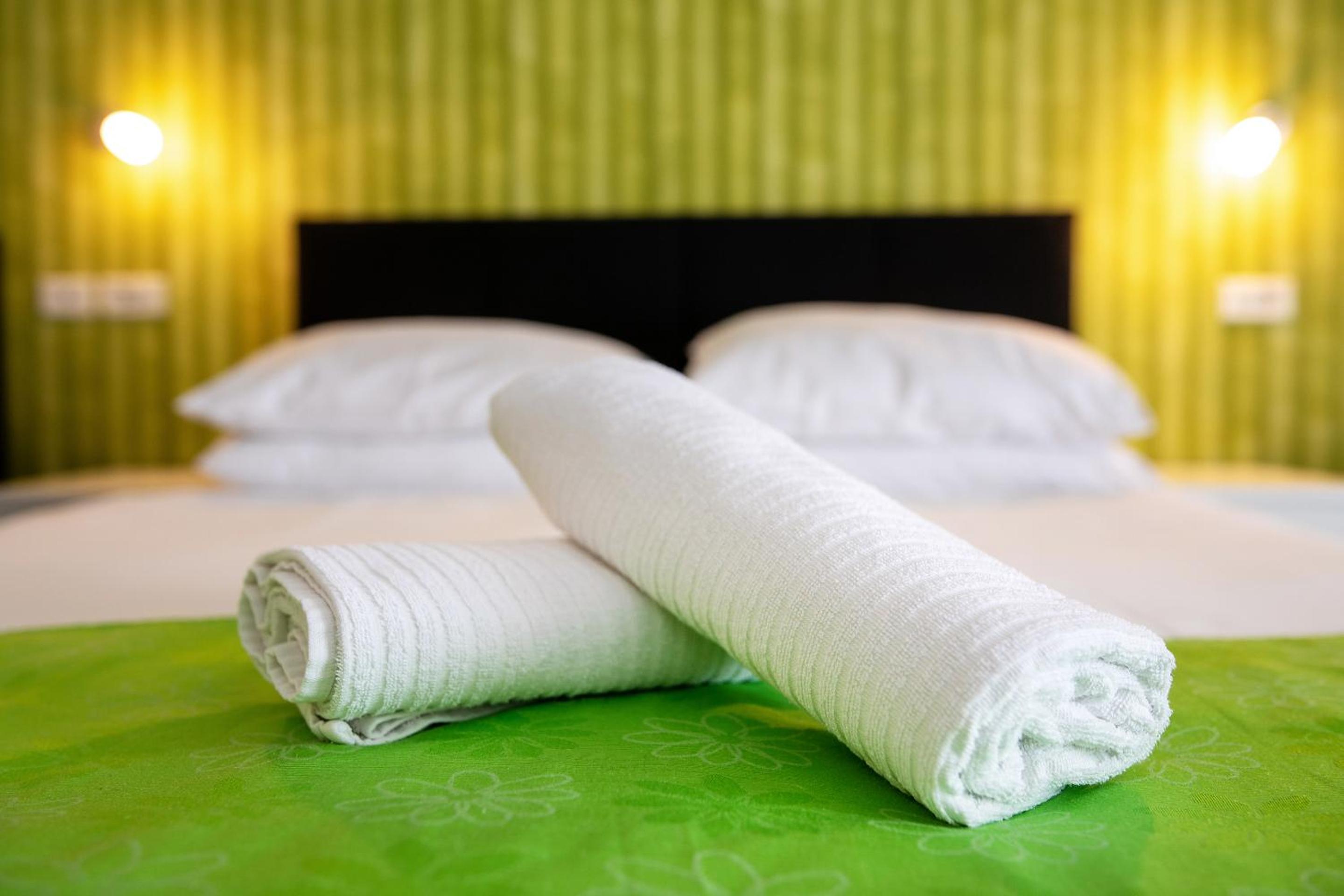 Standard Double or Twin Room - Photo 3