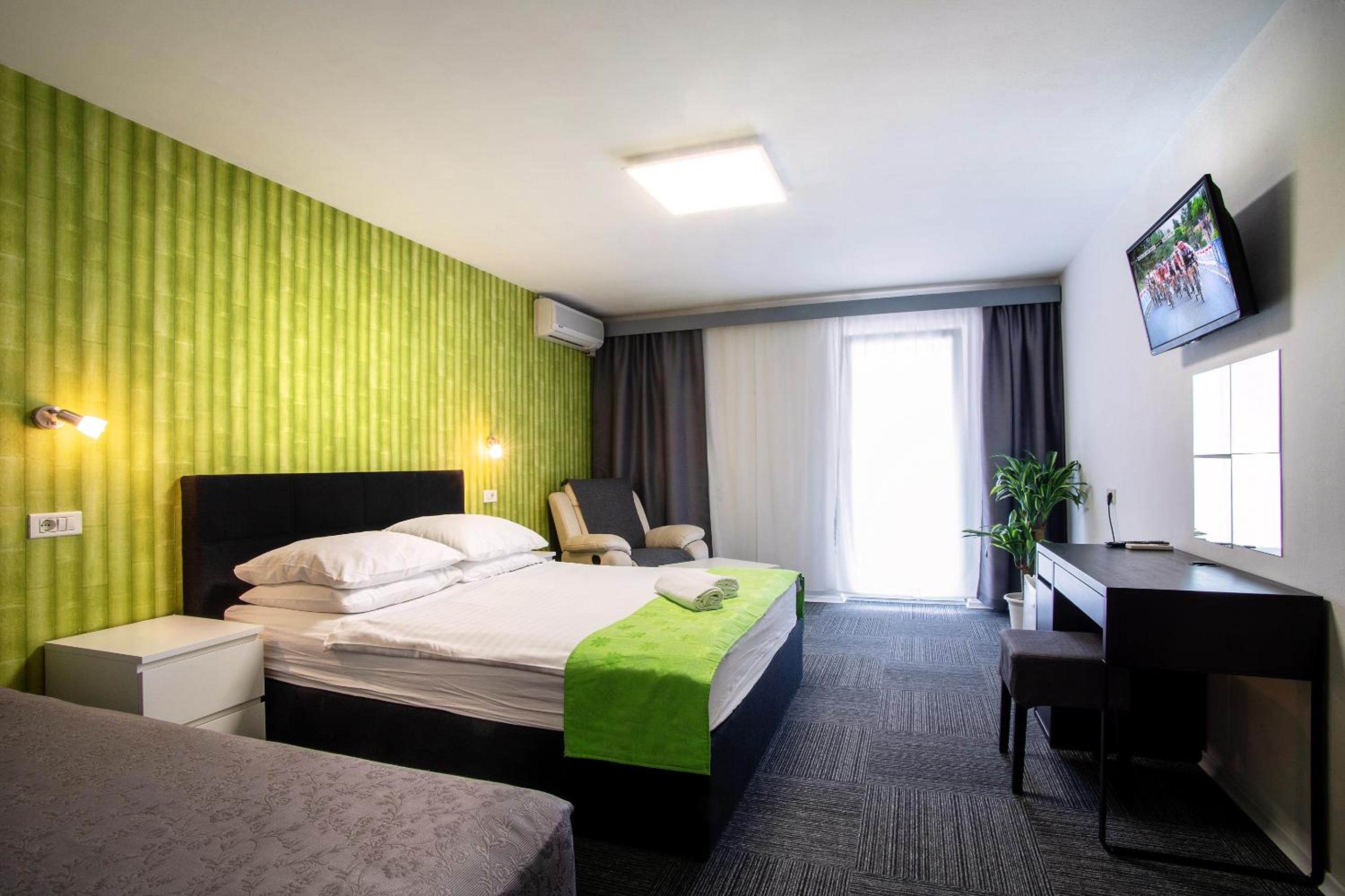 Deluxe Double Room - Photo 1