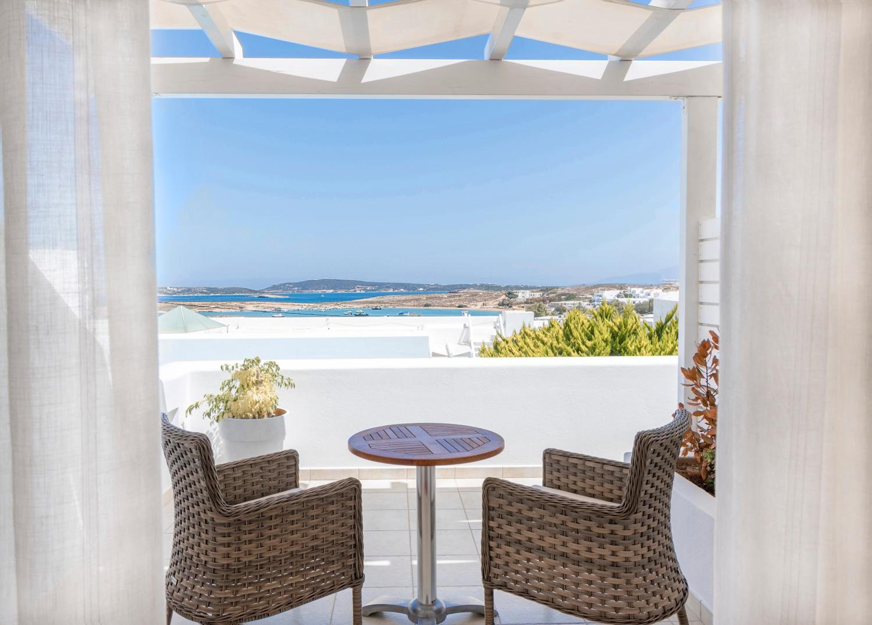 Deluxe Junior Suite with Sea View photo 2