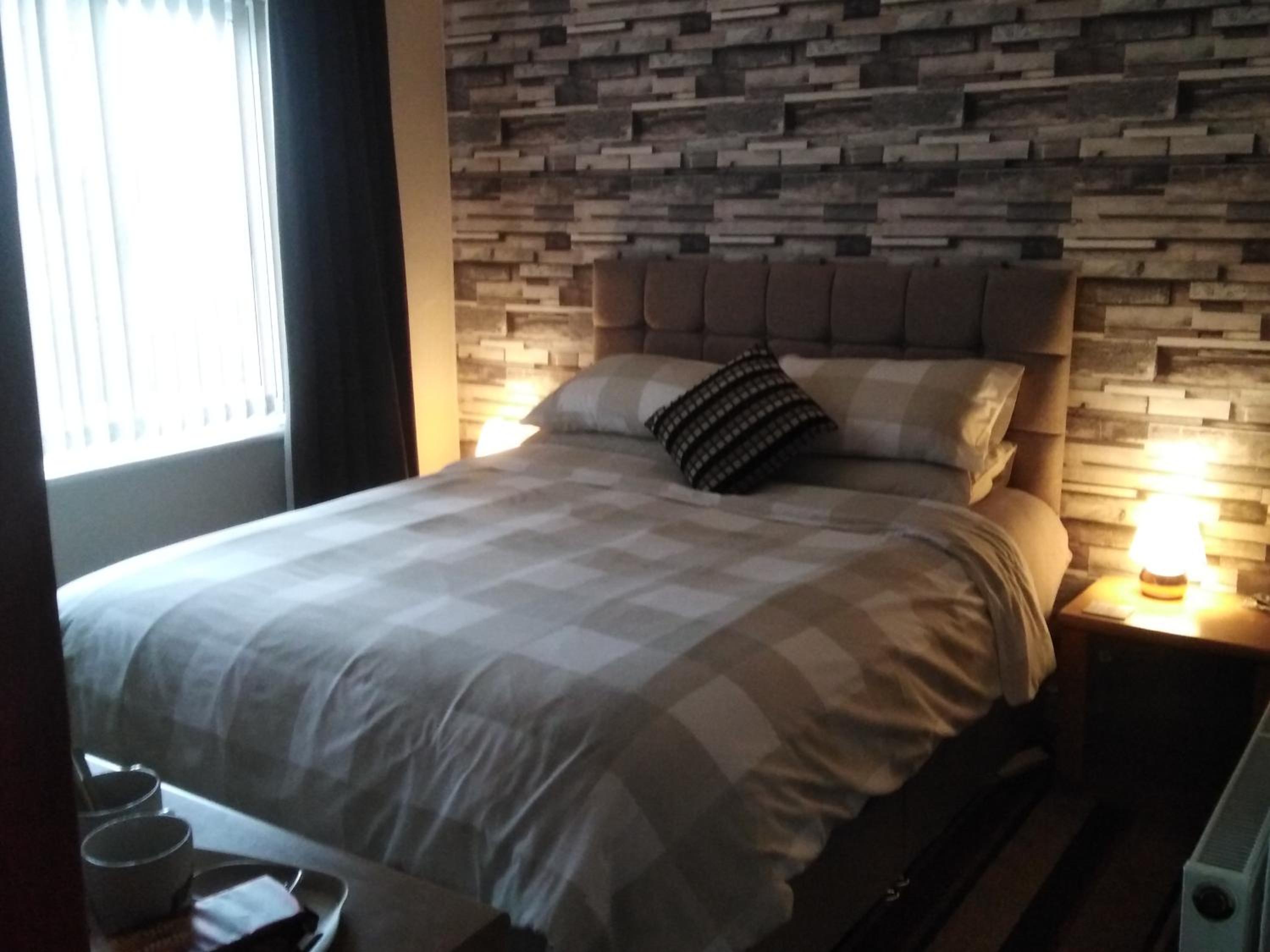 Double Room with Private Bathroom - Photo 1