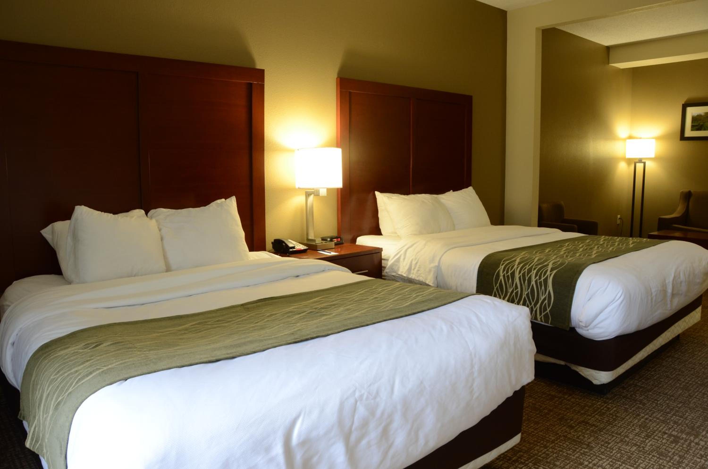 Queen Suite with Two Queen Beds - Accessible/Non-Smoking