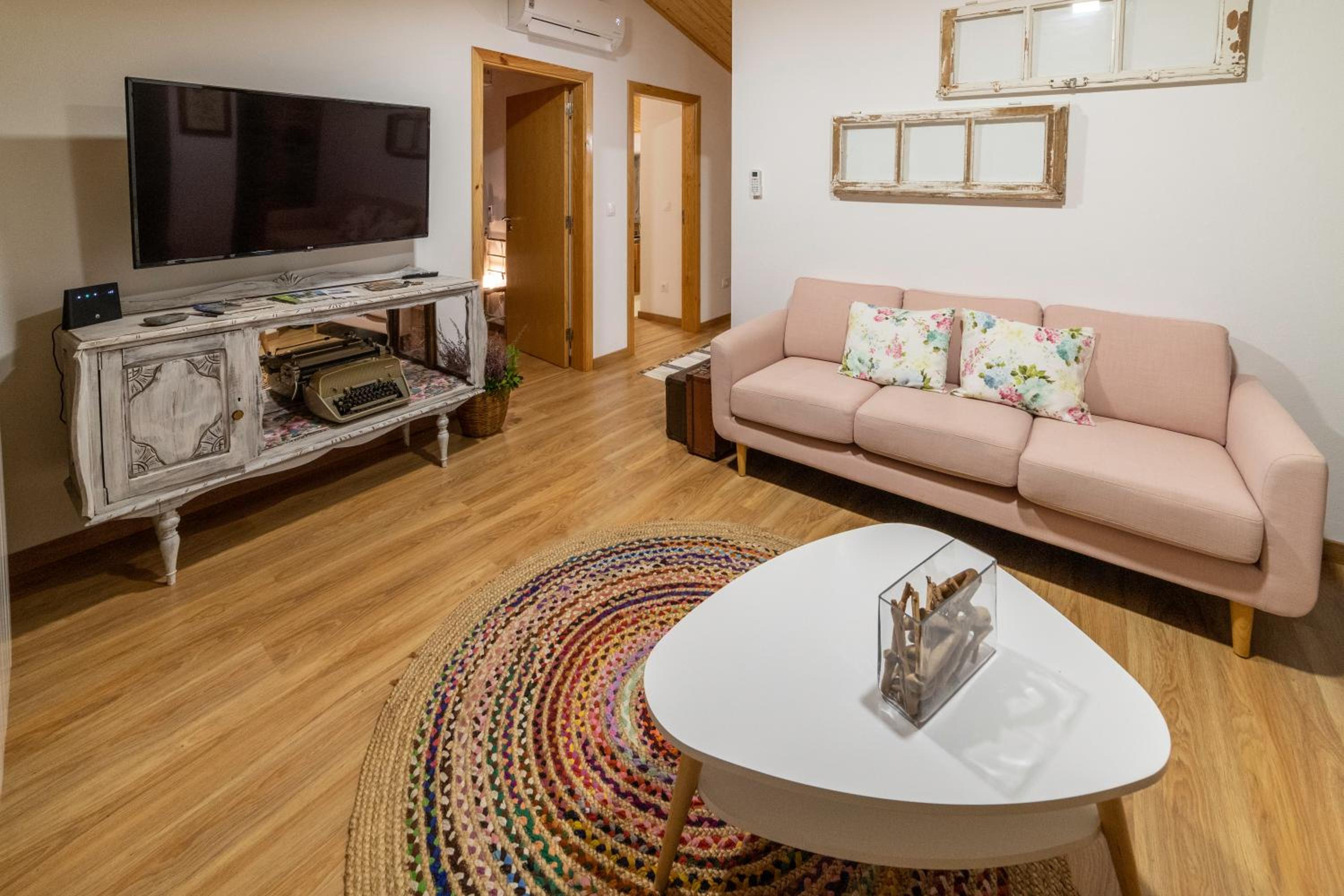 Three-Bedroom Villa - Photo 23