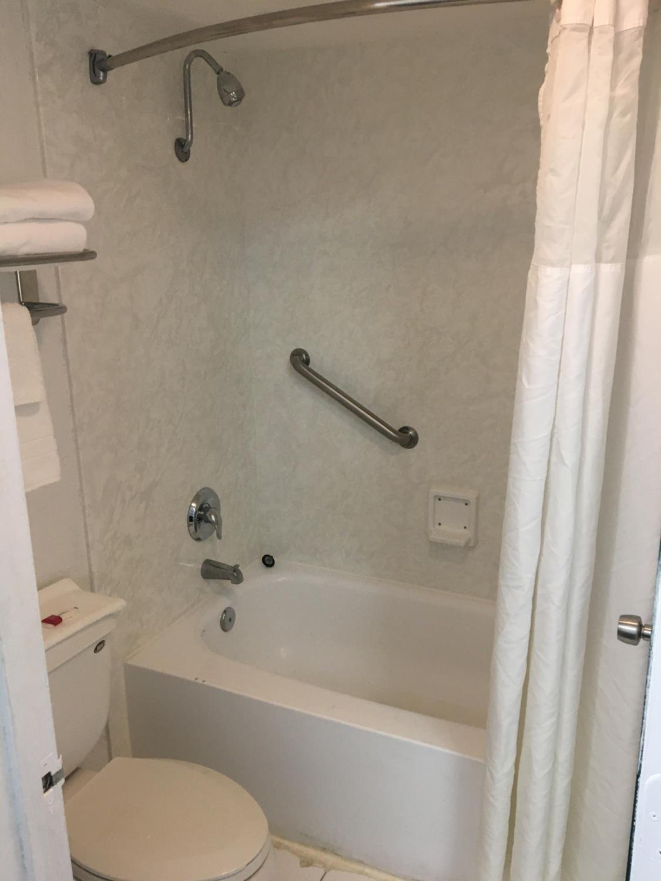 Deluxe King Room - Non-Smoking - Photo 11