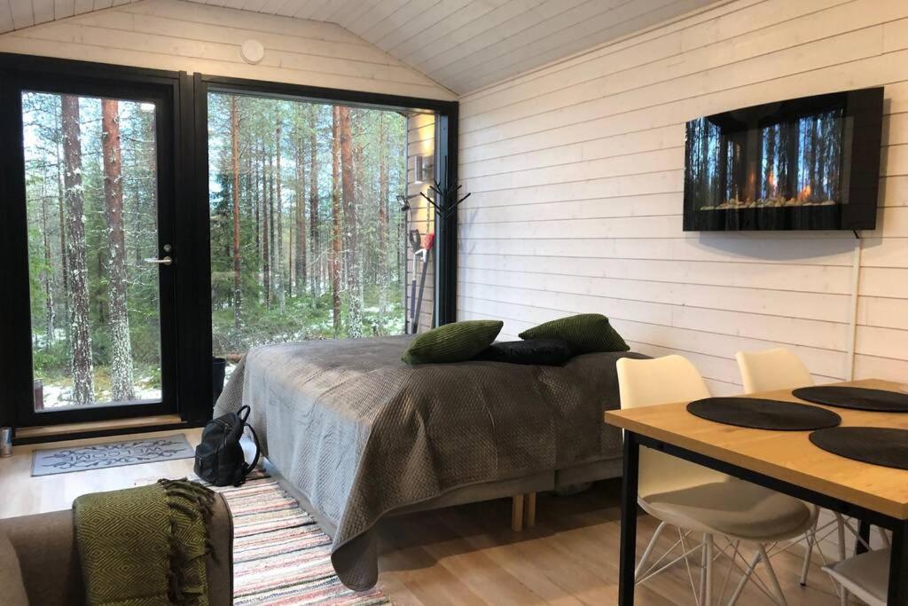 One-Bedroom House - Photo 11