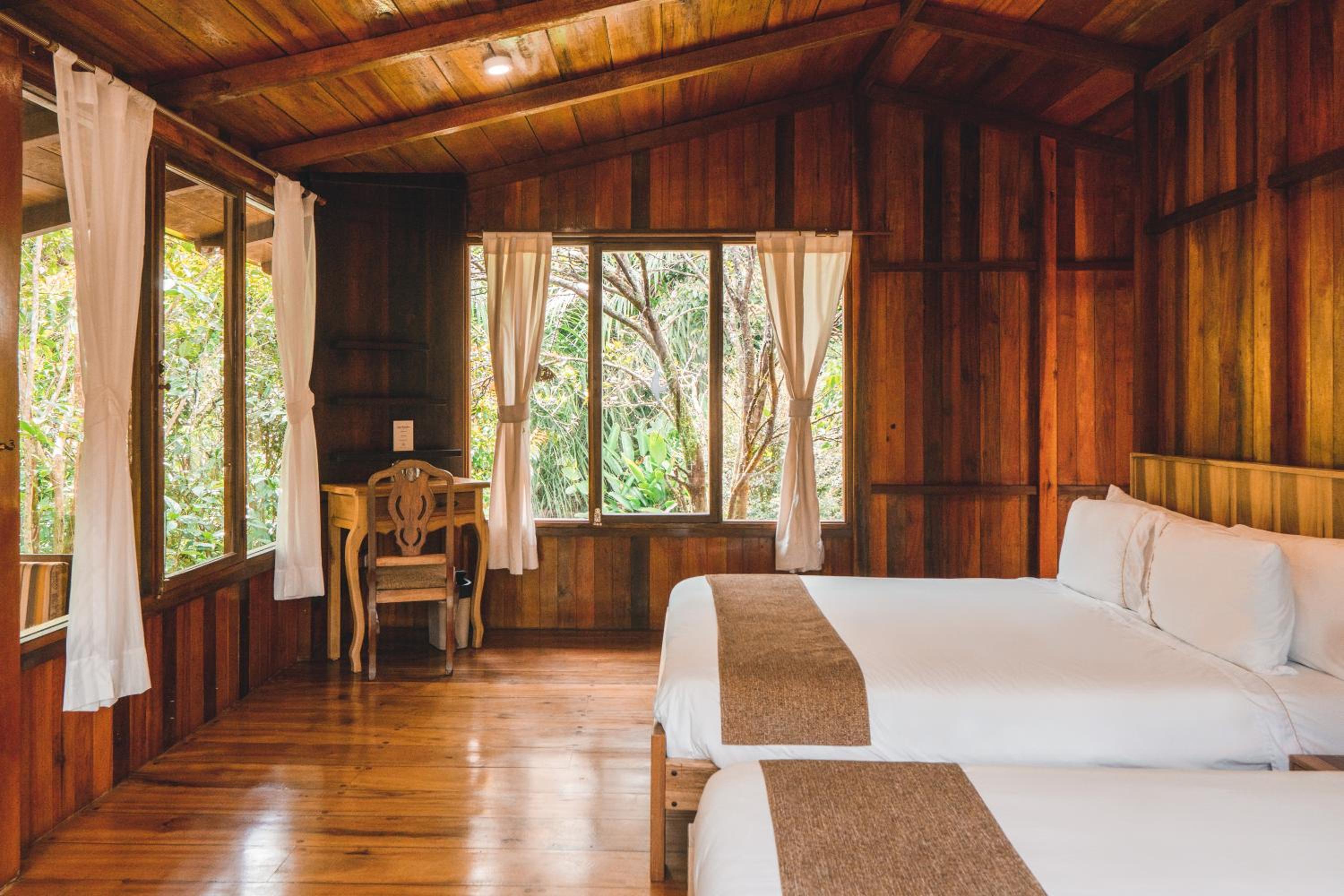 Deluxe Double Room with Balcony photo 3