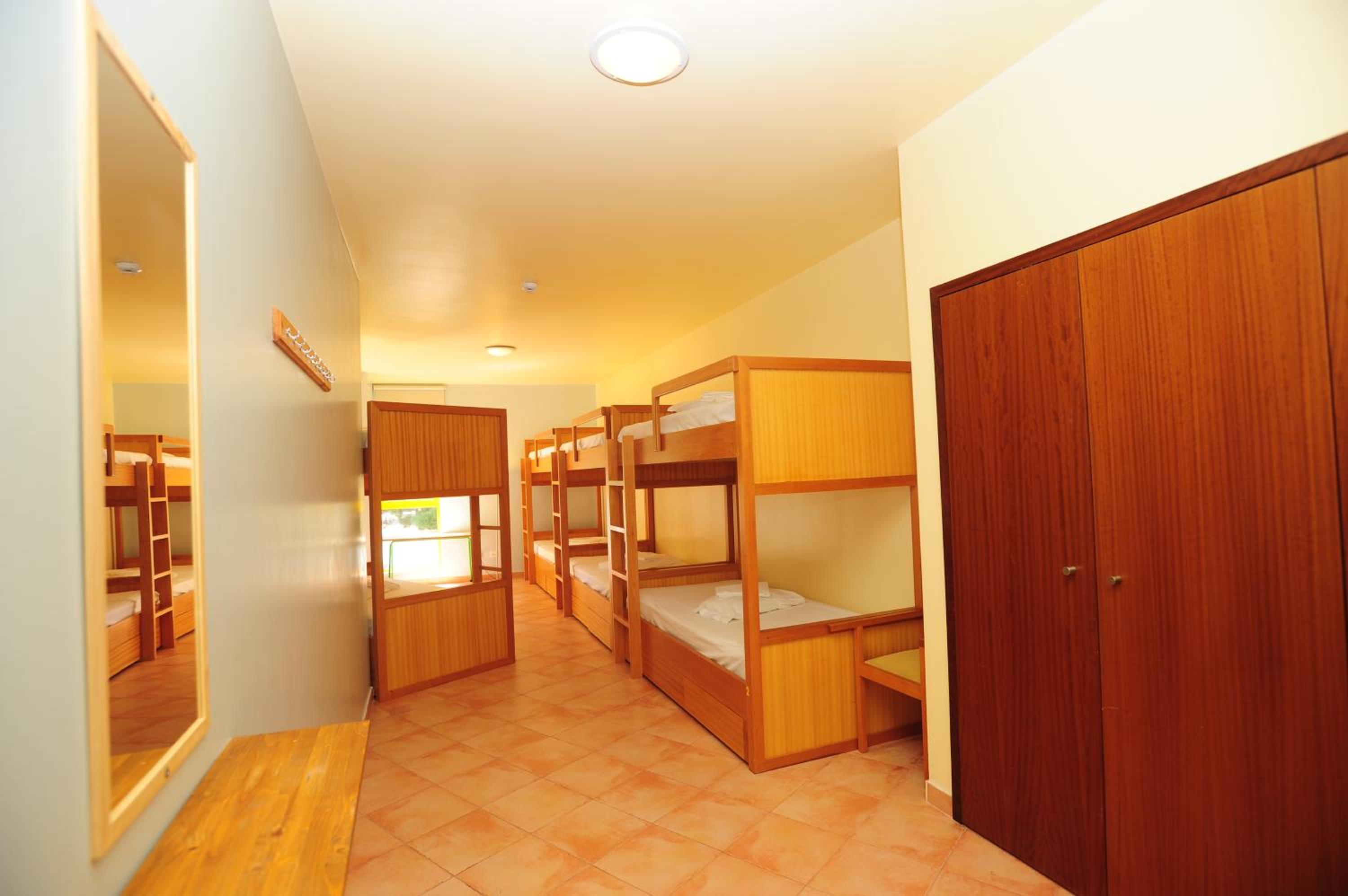 Mixed Dormitory Room photo 1
