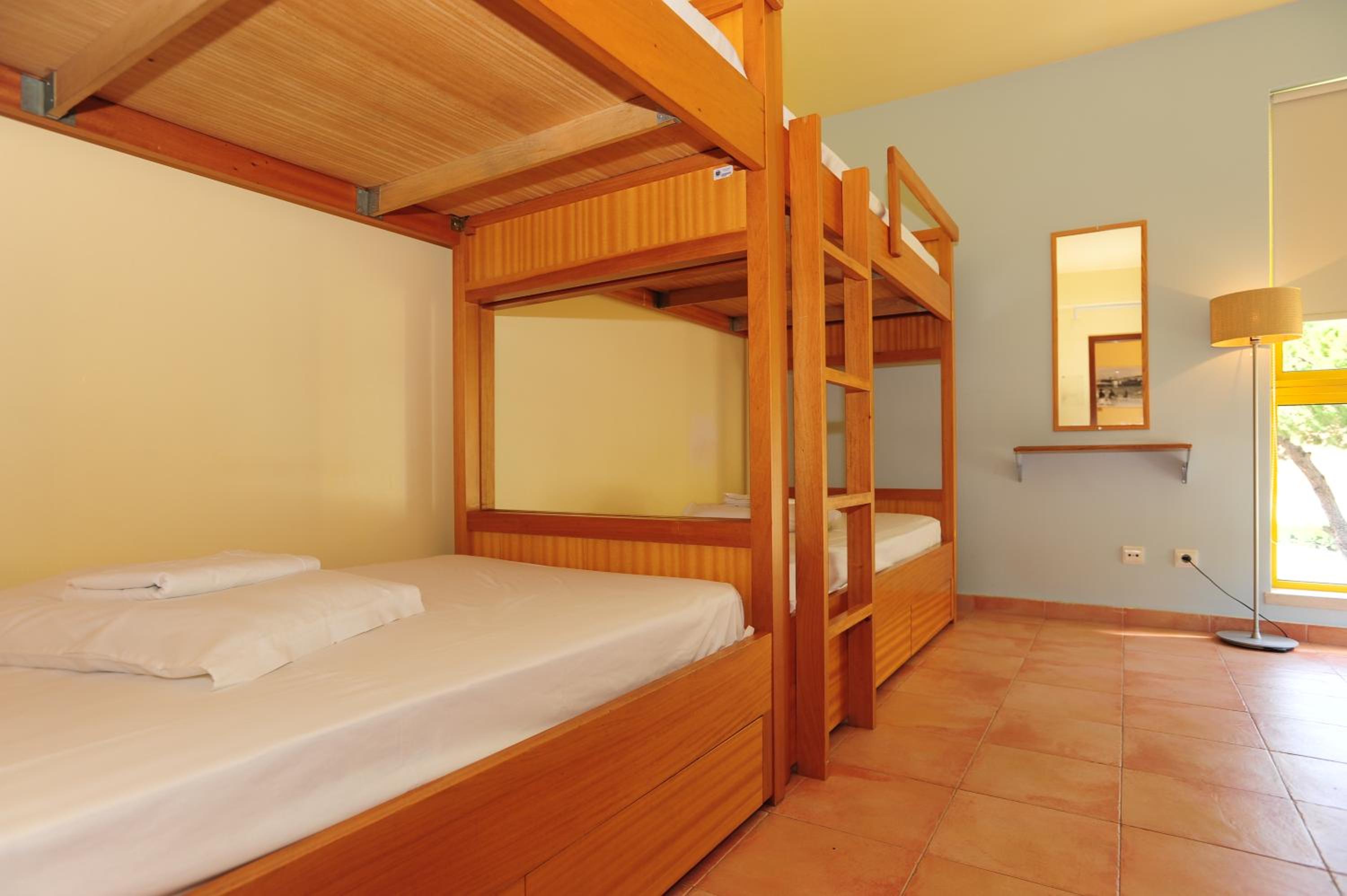 Mixed Dormitory Room photo 3