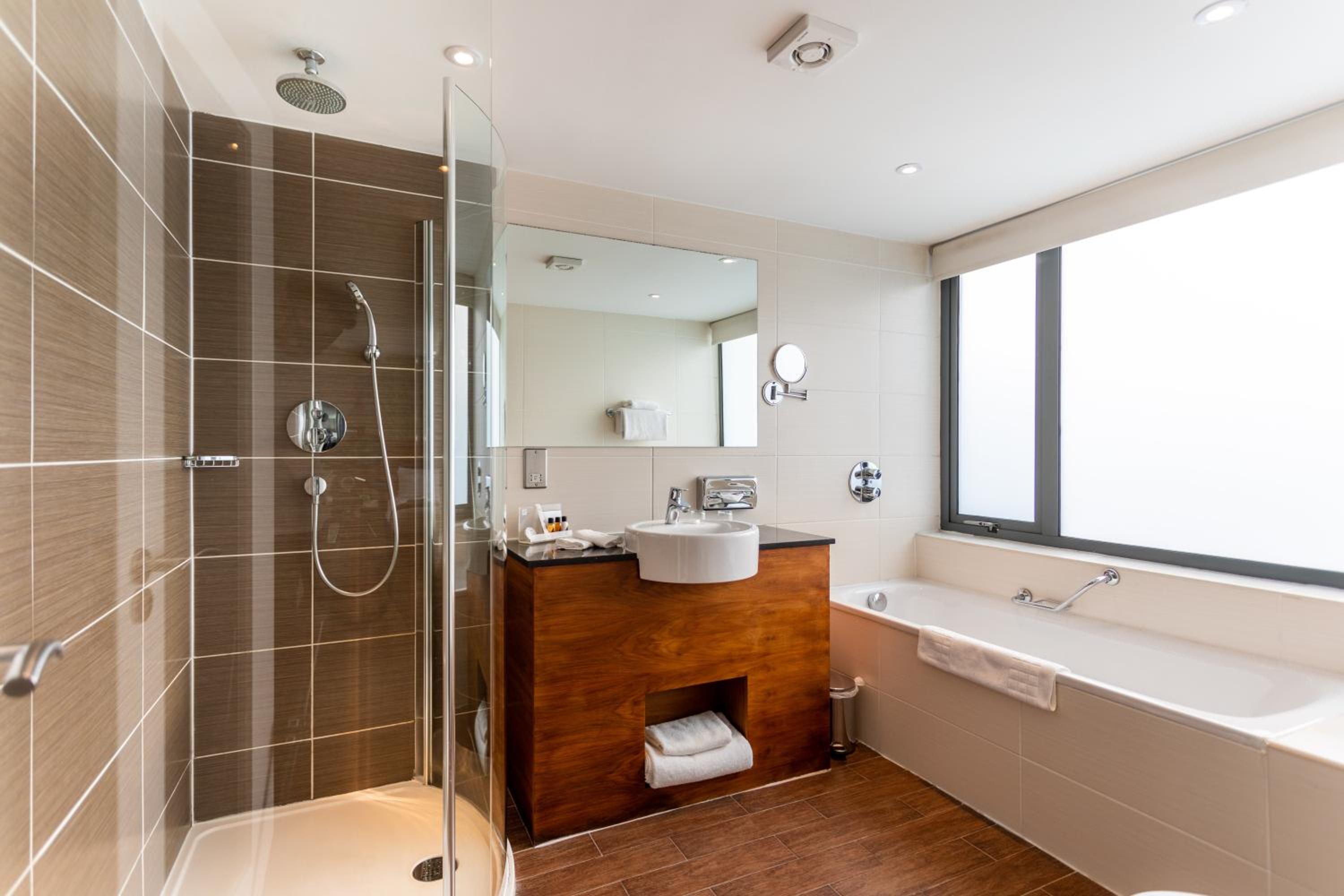 Standard Double Room - Photo 7