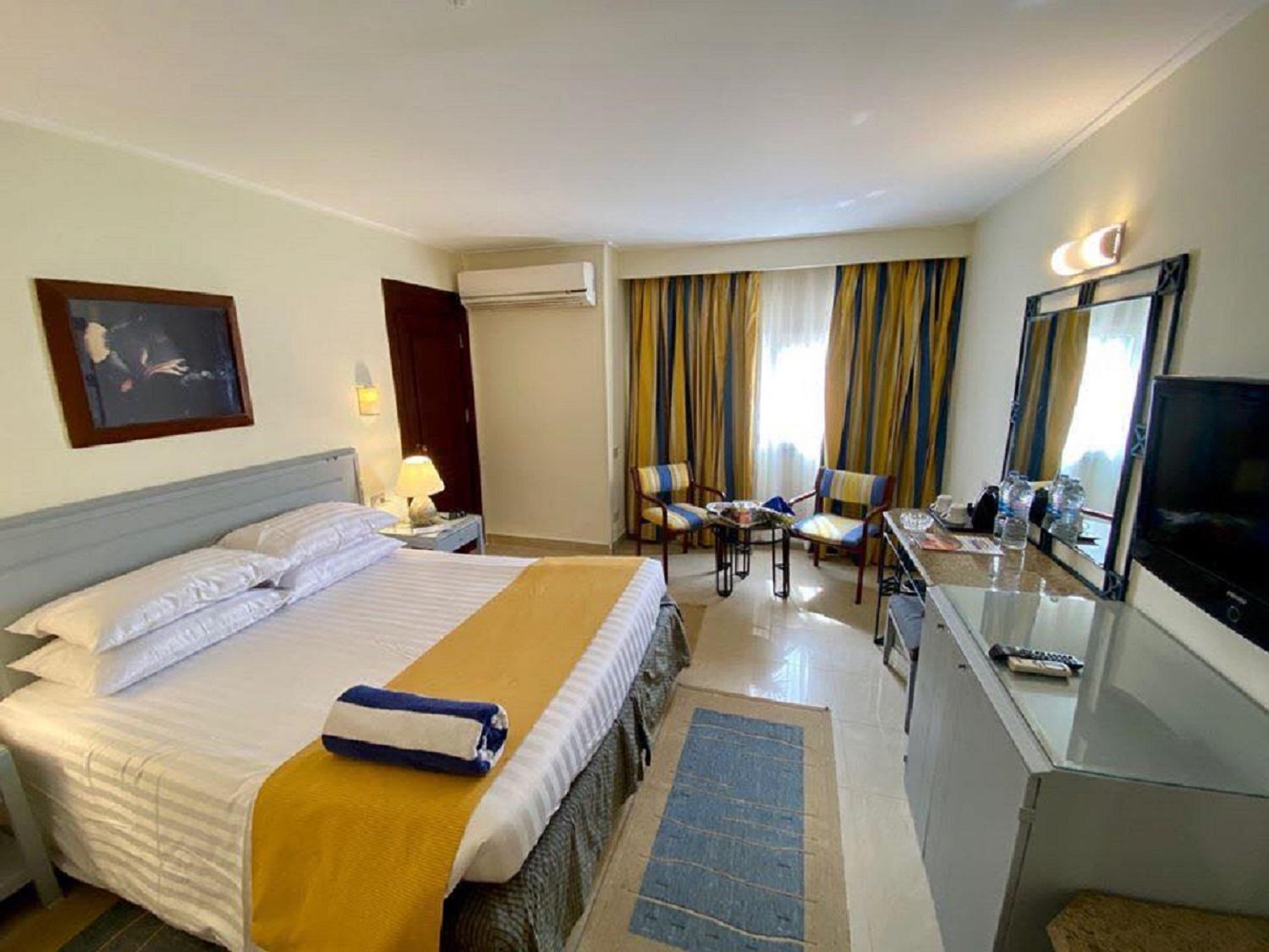 Standard Double or Twin Room with Garden View photo 2