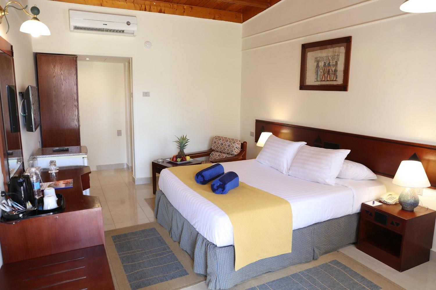 Honeymoon suite photo 2