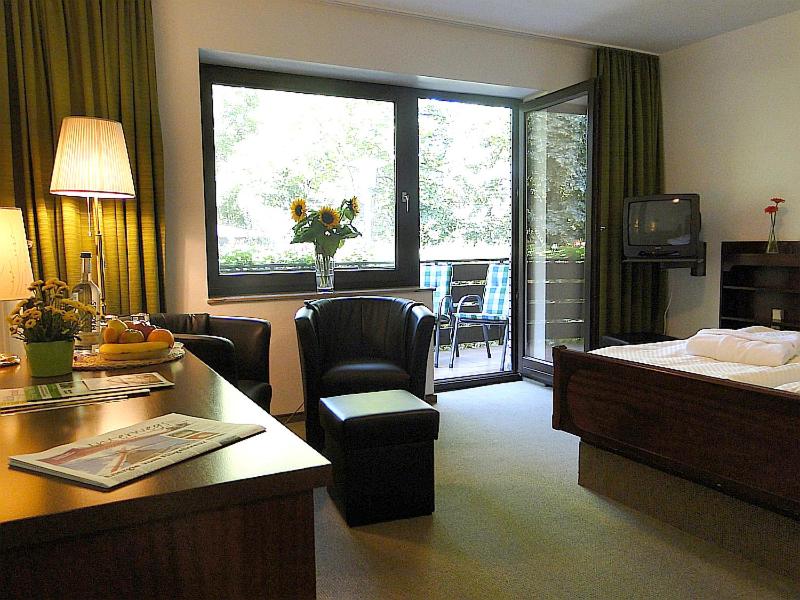 Business Single Room with Balcony photo 1