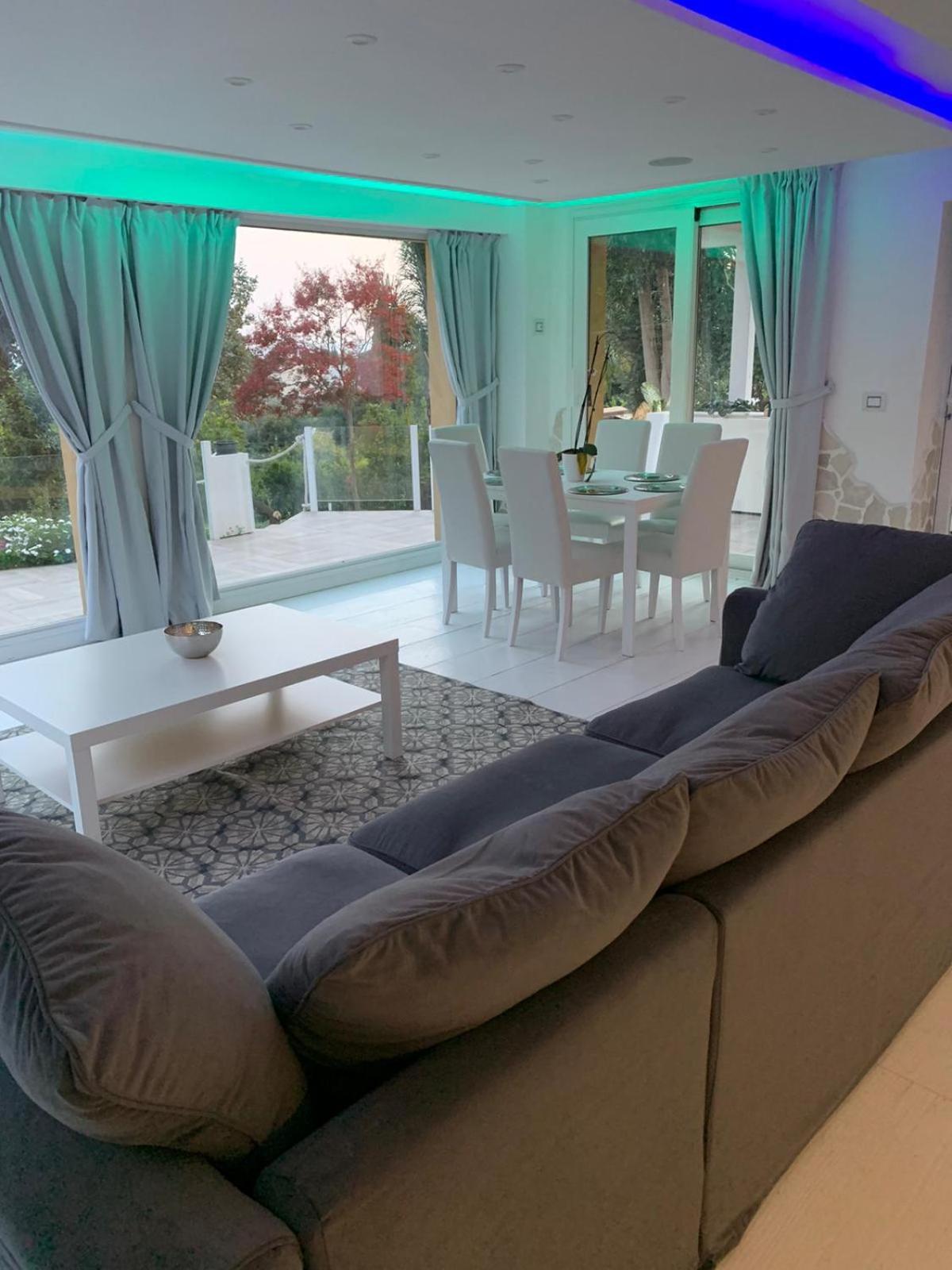 Deluxe Villa