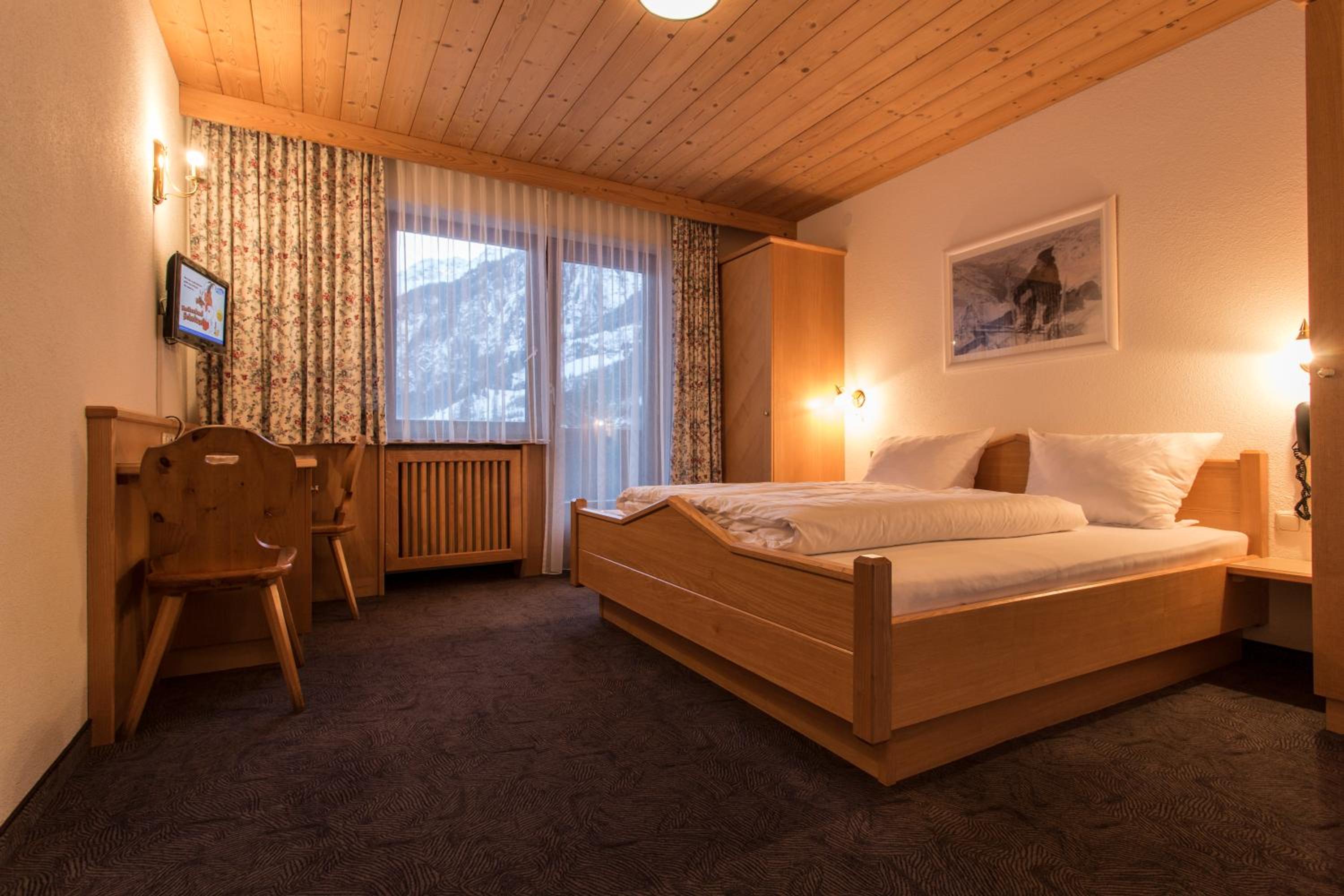 Double Room with Balcony photo 3