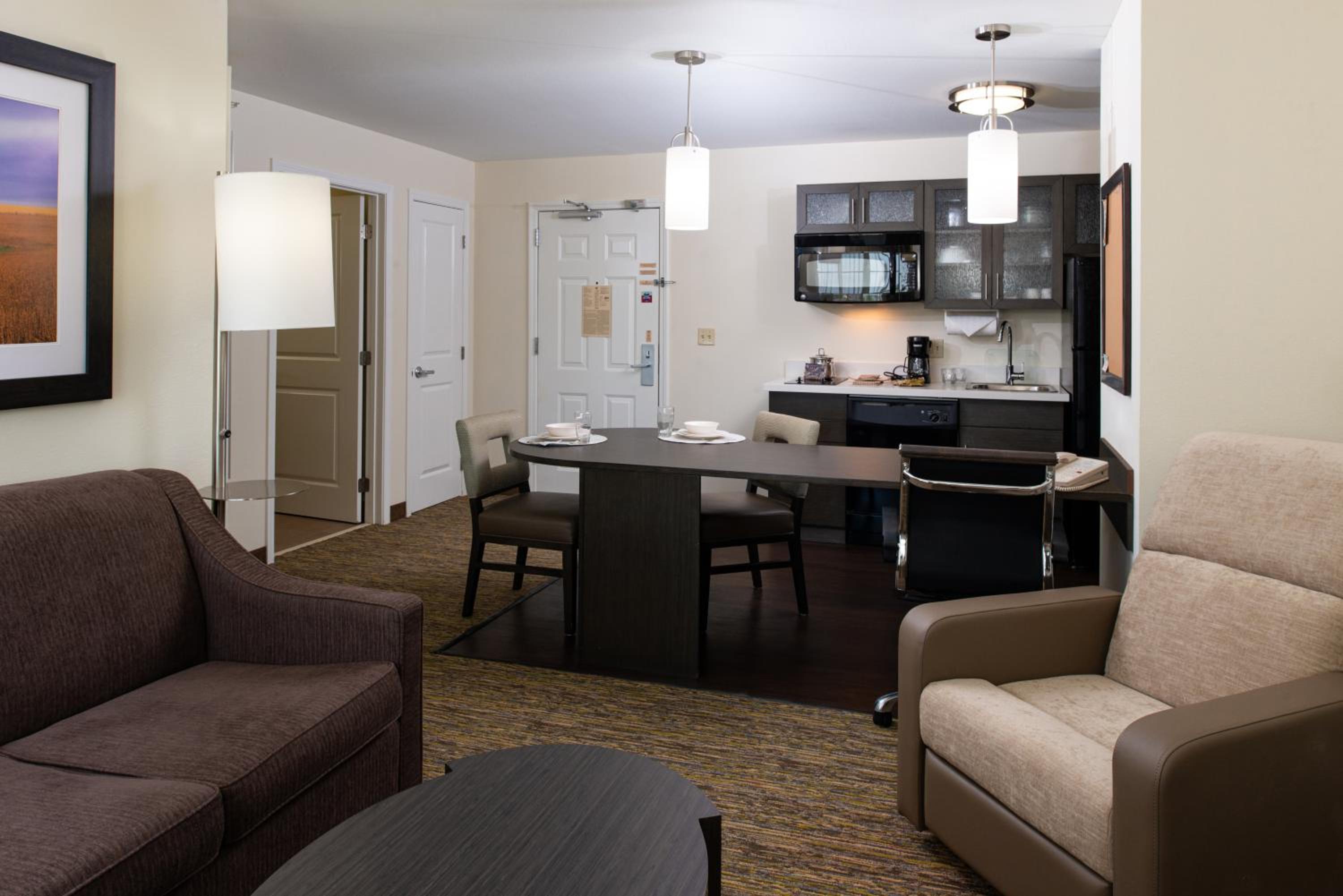 One-Bedroom Suite - Photo 1