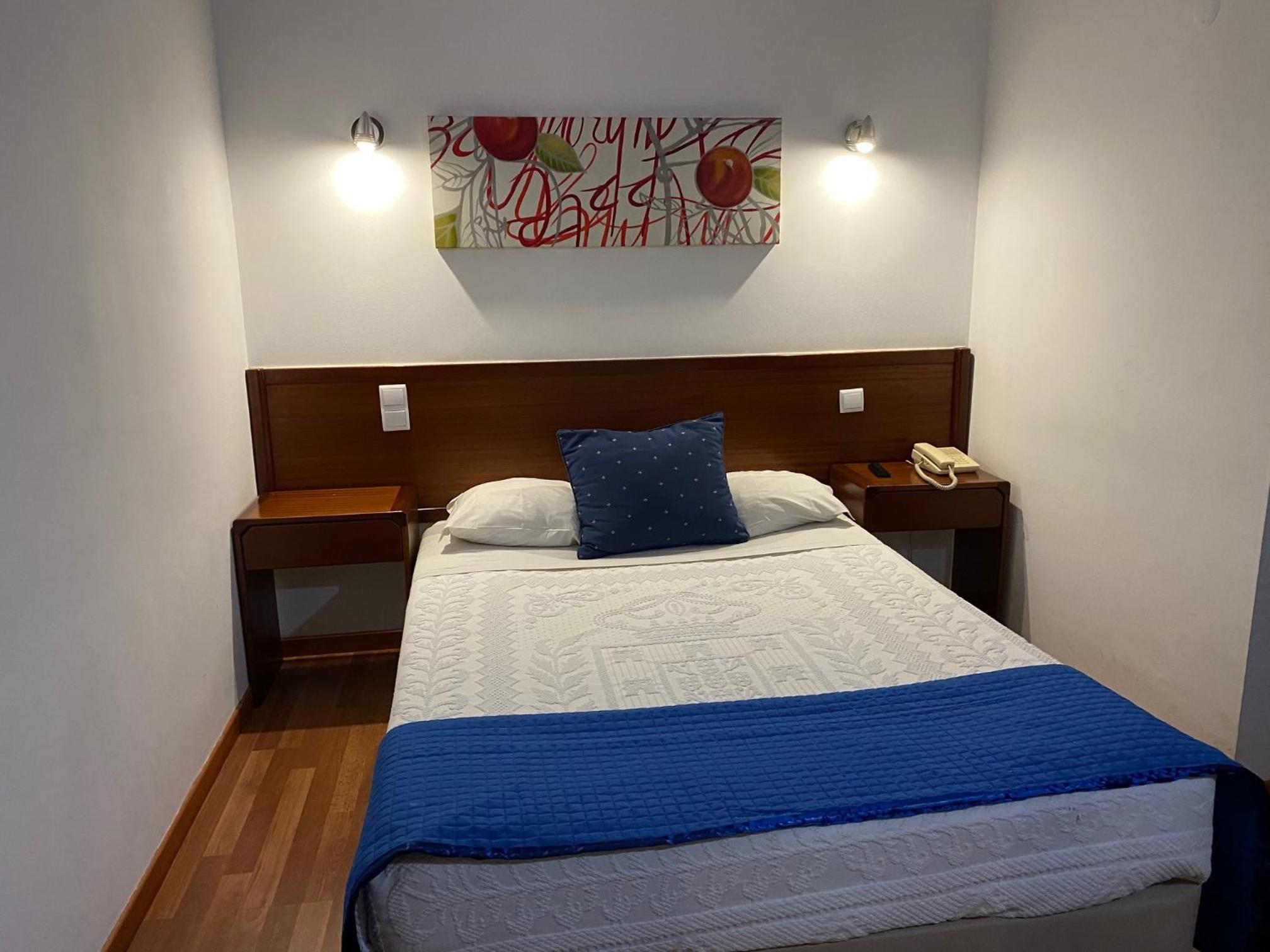 Double Room - Photo 7