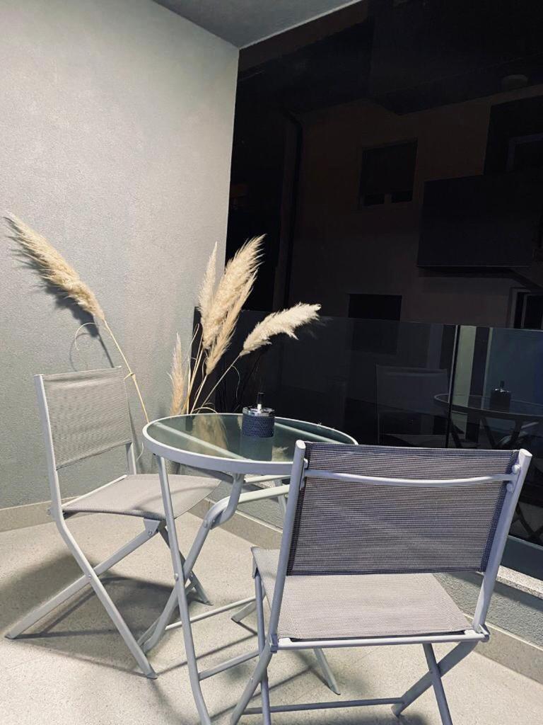 One-Bedroom Apartment - Photo 12