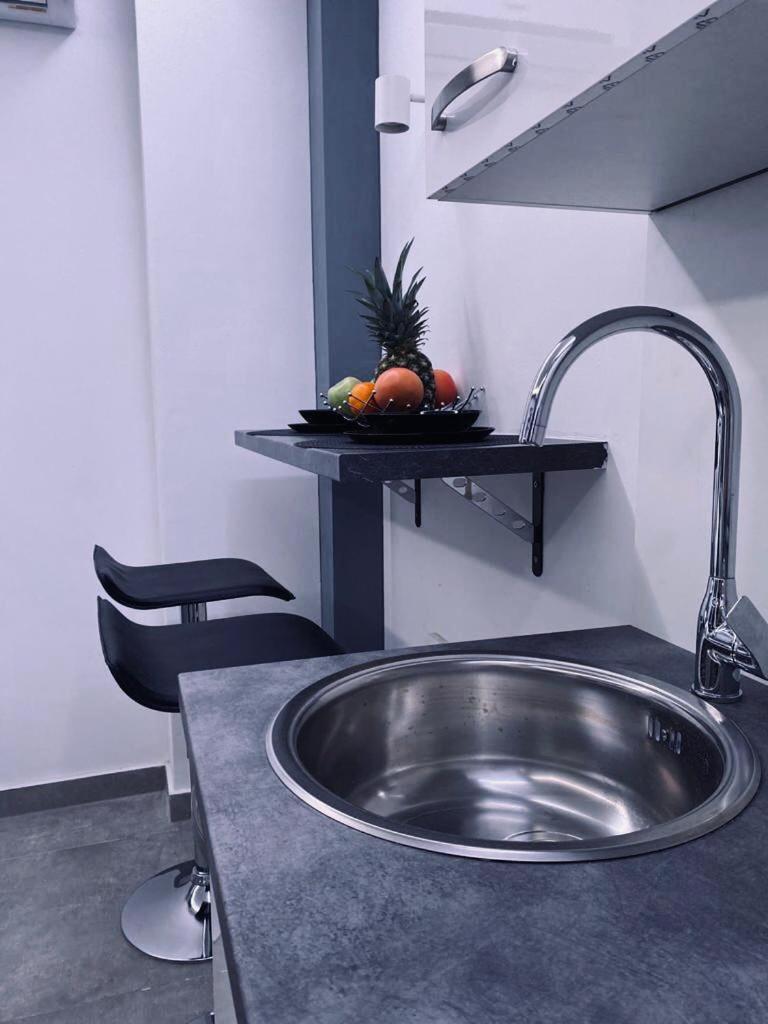 One-Bedroom Apartment - Photo 16