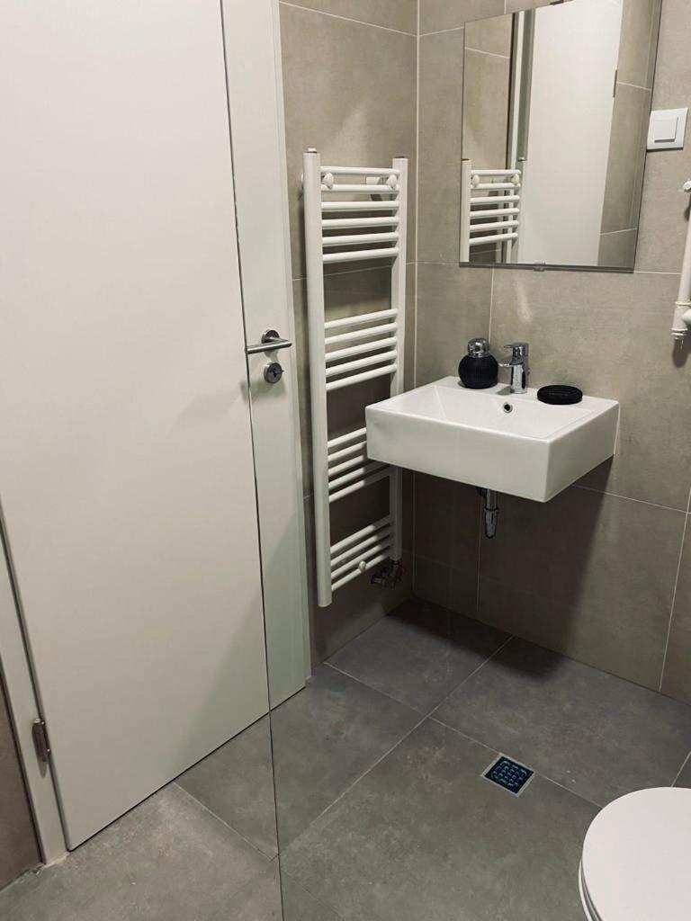 One-Bedroom Apartment - Photo 17
