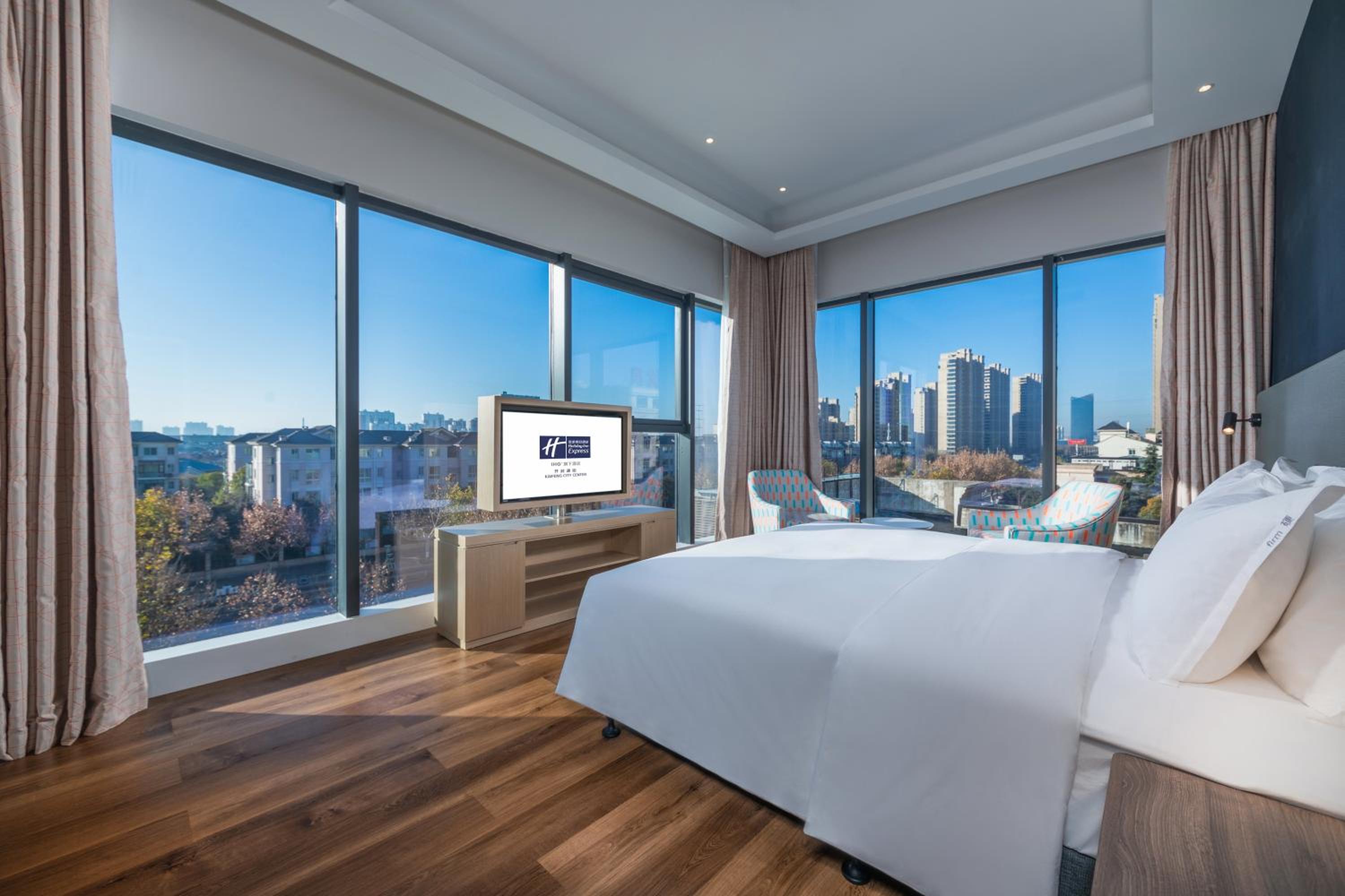 King Suite - Photo 6
