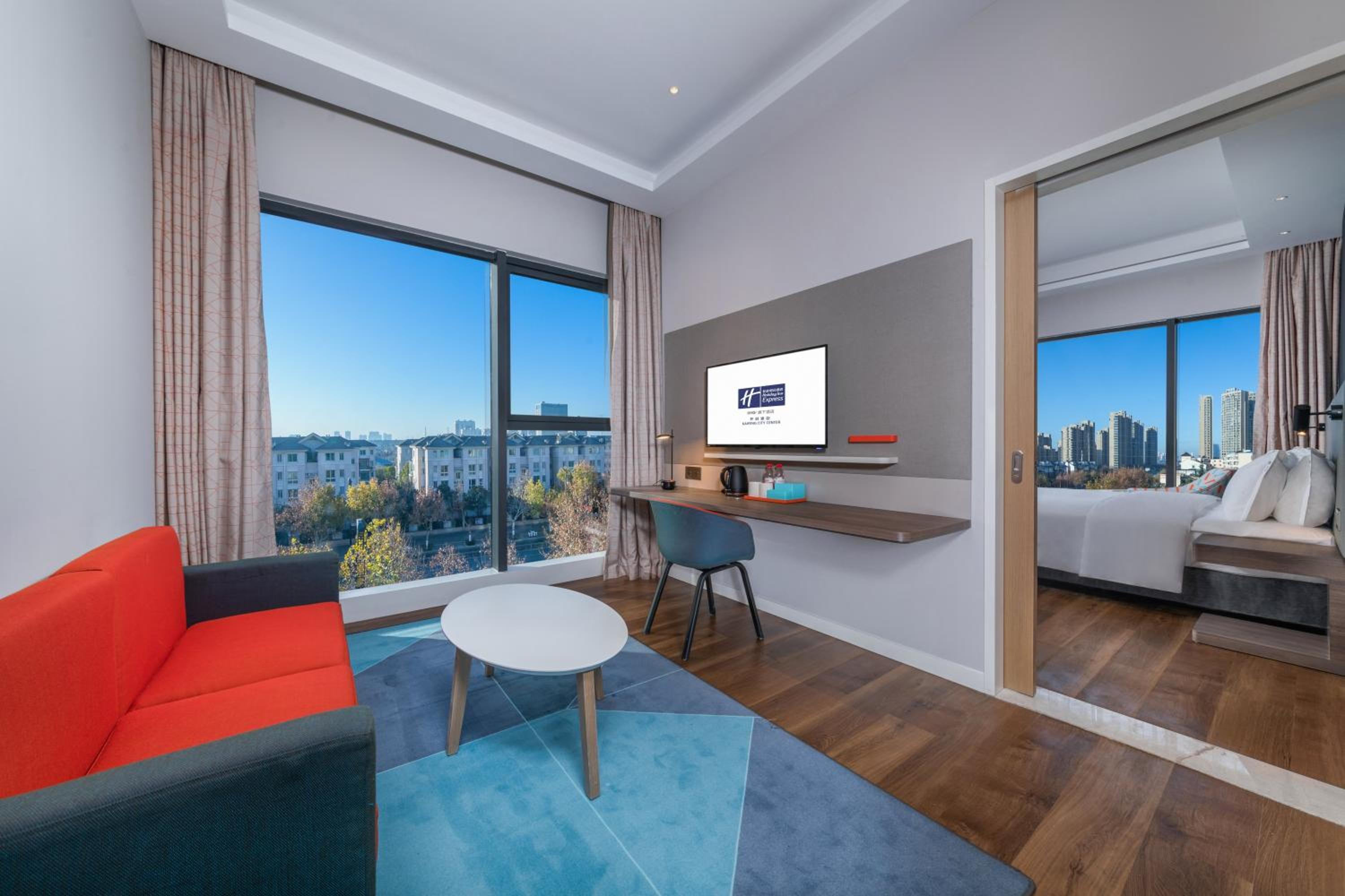 King Suite - Photo 1